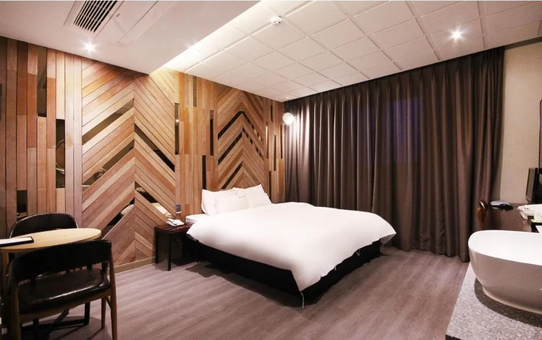 Bed in Idea Hotel