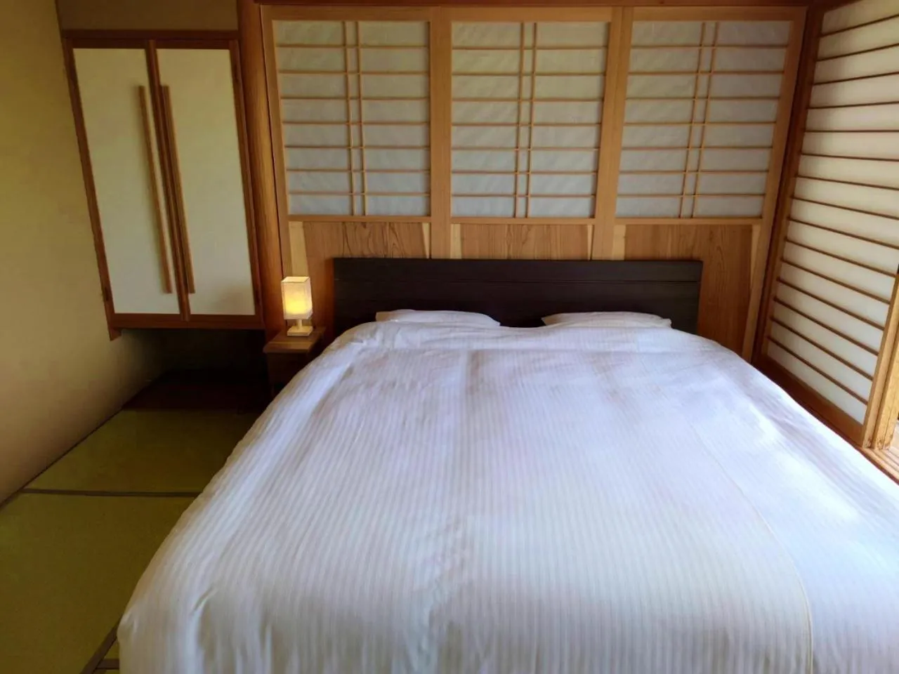 Bed in Sasakura onsen Ryuunso