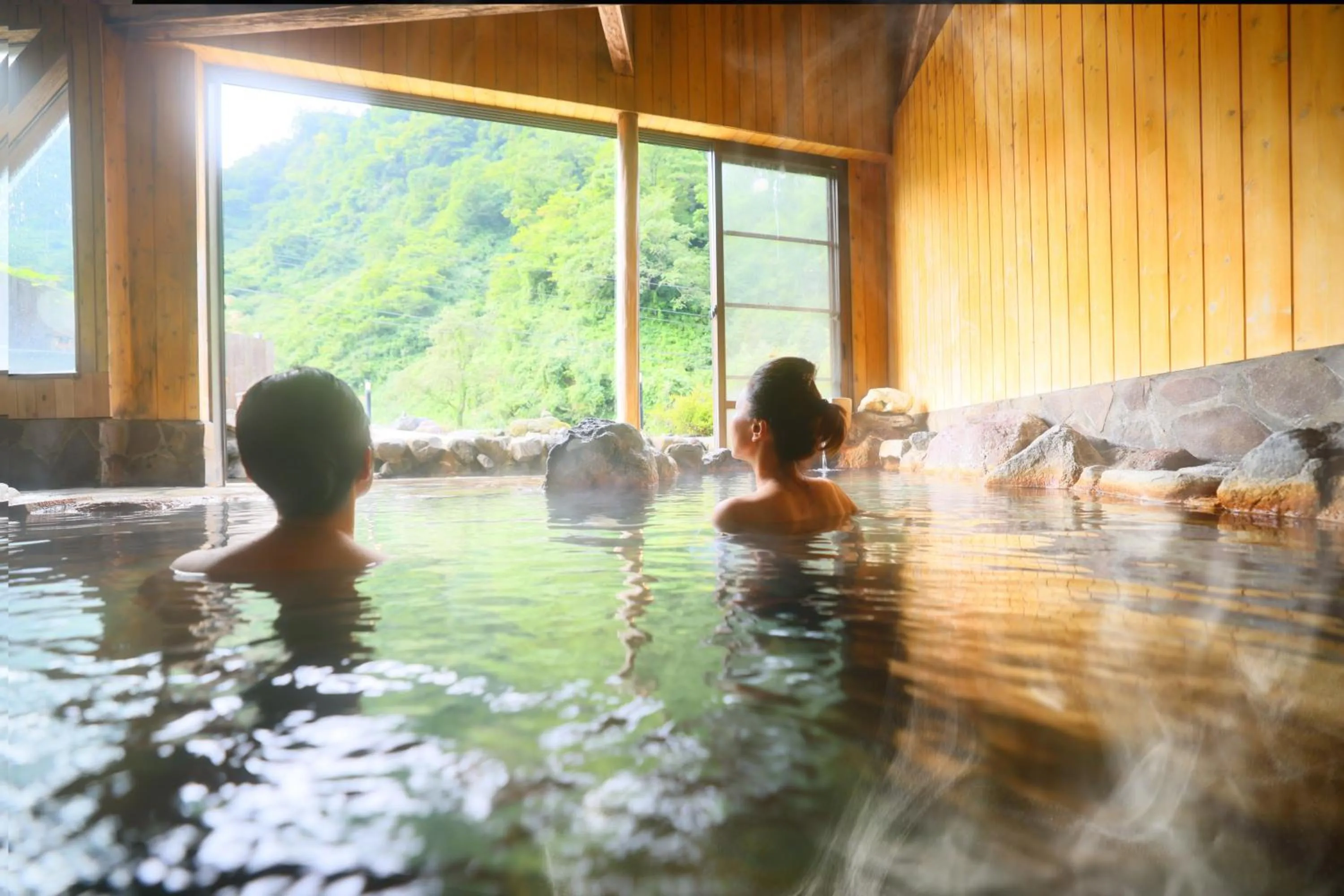 Hot Spring Bath in Sasakura onsen Ryuunso