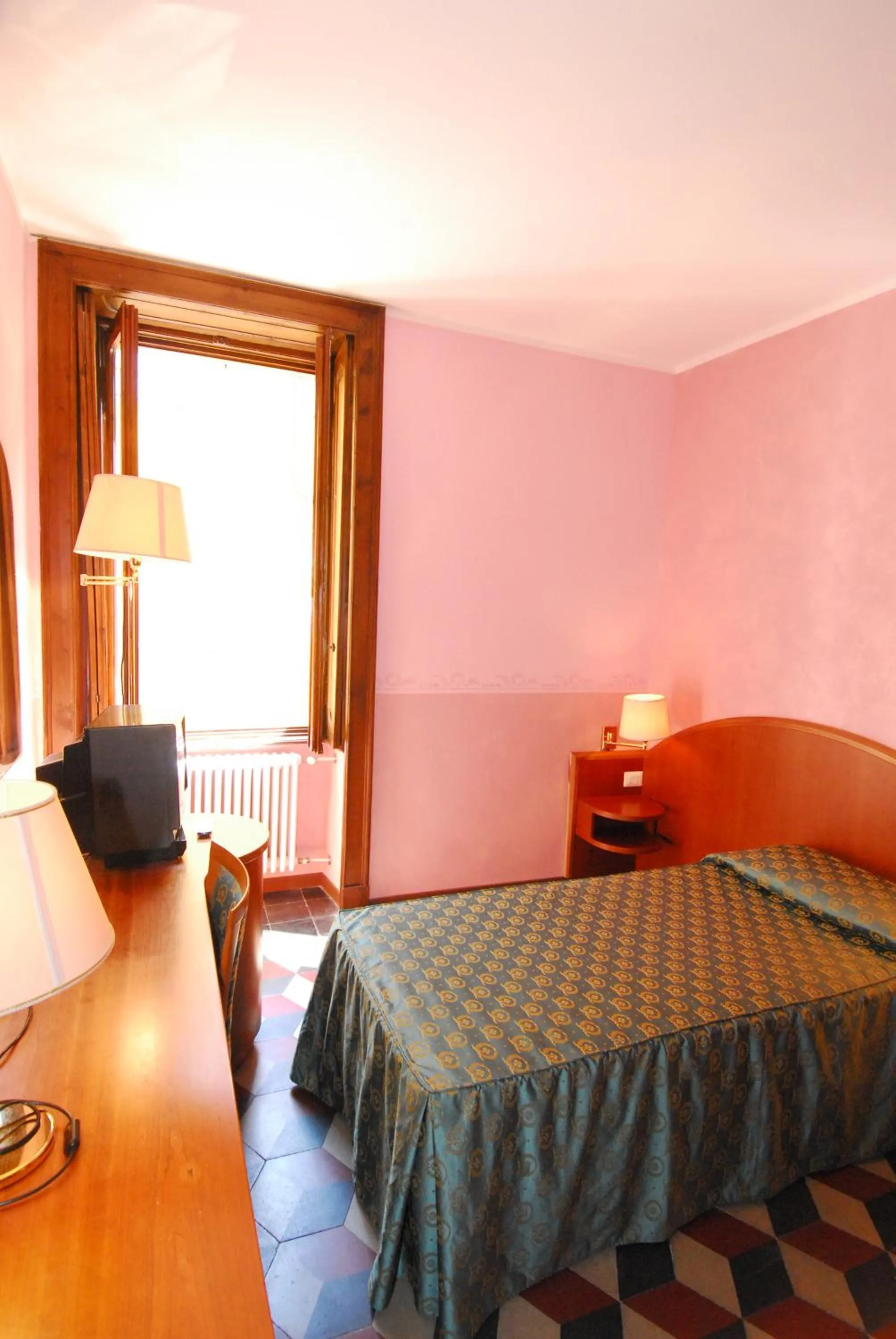 Standard Single Room with Shared Bathroom - single occupancy in Fiò & Giò