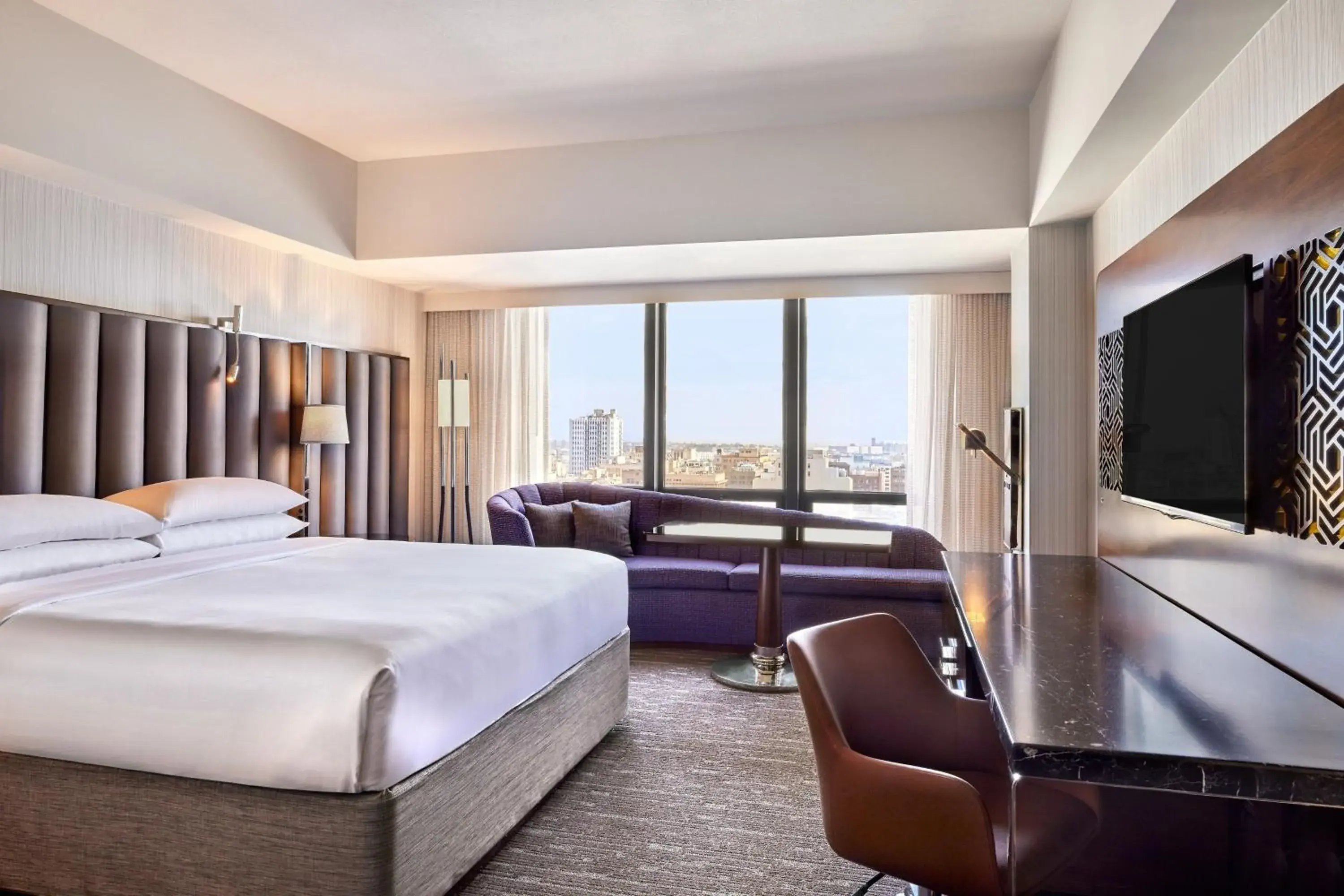 Deluxe, Guest room, 1 King in Sheraton Grand Los Angeles Deluxe, Guest room, 1 King in Sheraton Grand Los Angeles