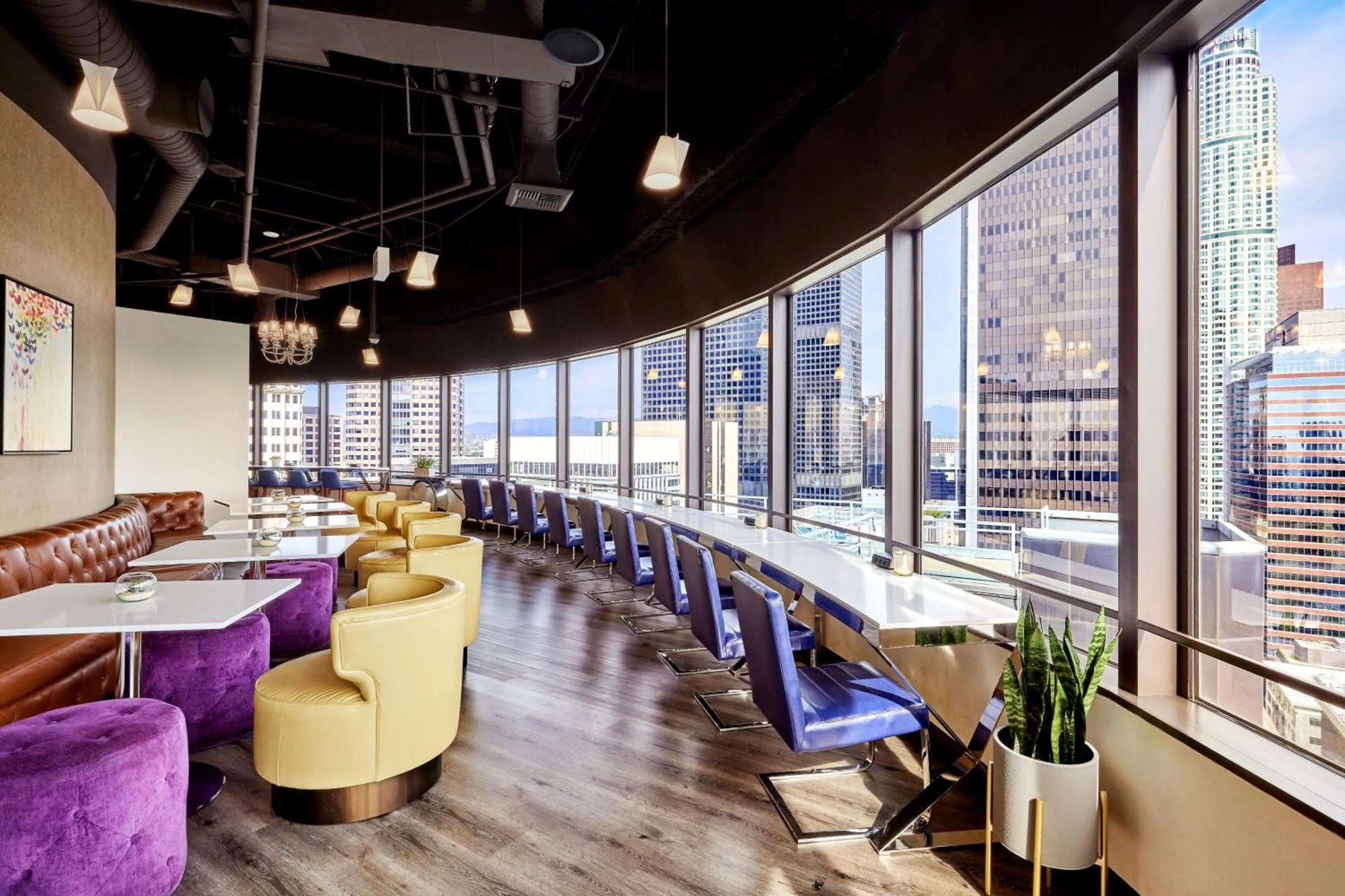 Lounge or bar in Sheraton Grand Los Angeles