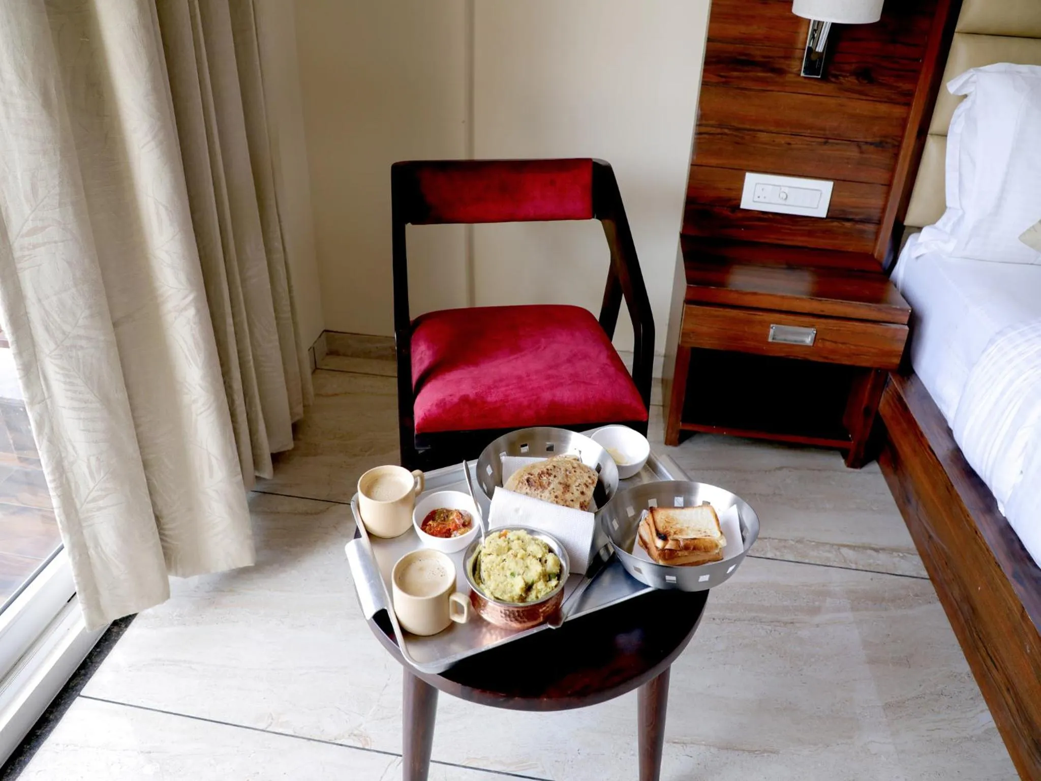 Breakfast, Bed in The Green Genius Resort