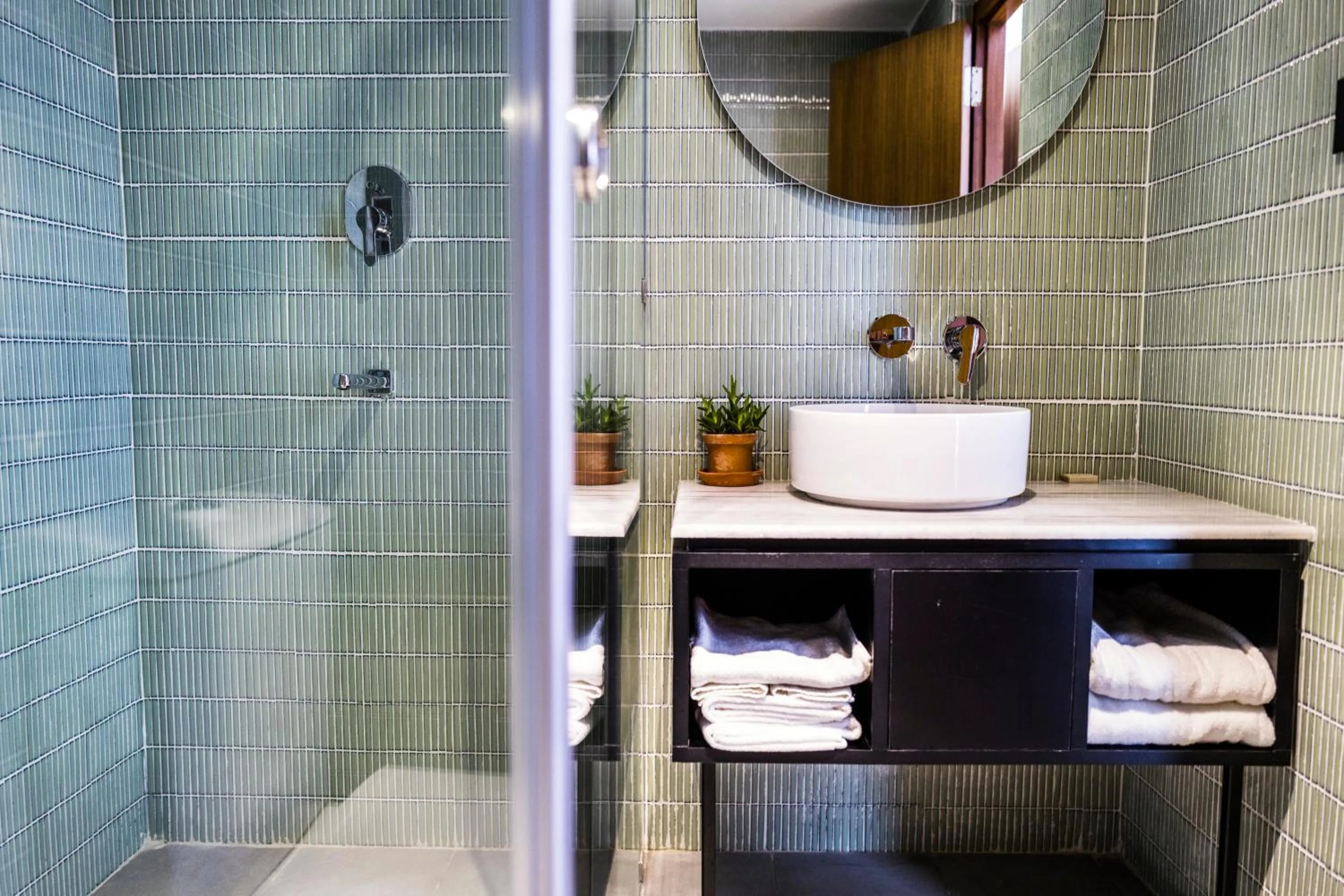 Shower in Nomad Hotel Lazimpat