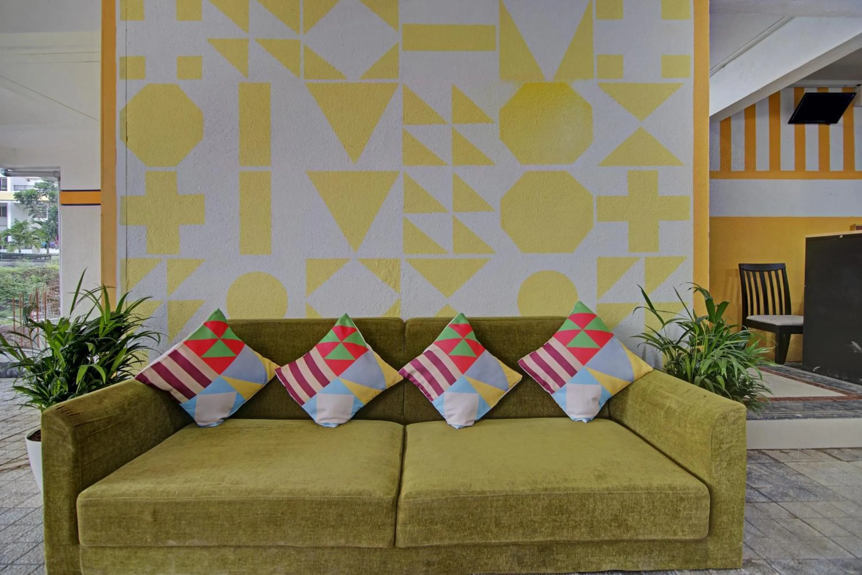 Lobby or reception in Hotel O Home Elegant RK Fursungi