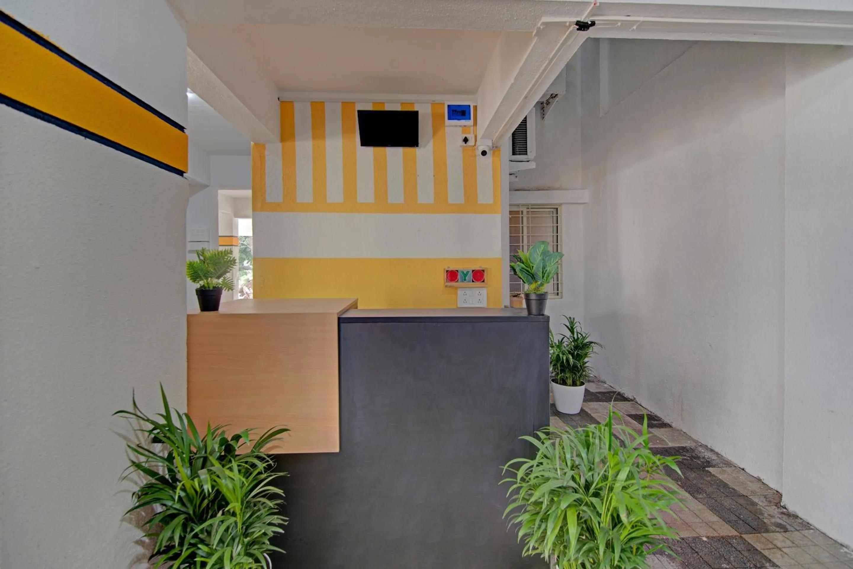 Lobby or reception in Hotel O Home Elegant RK Fursungi