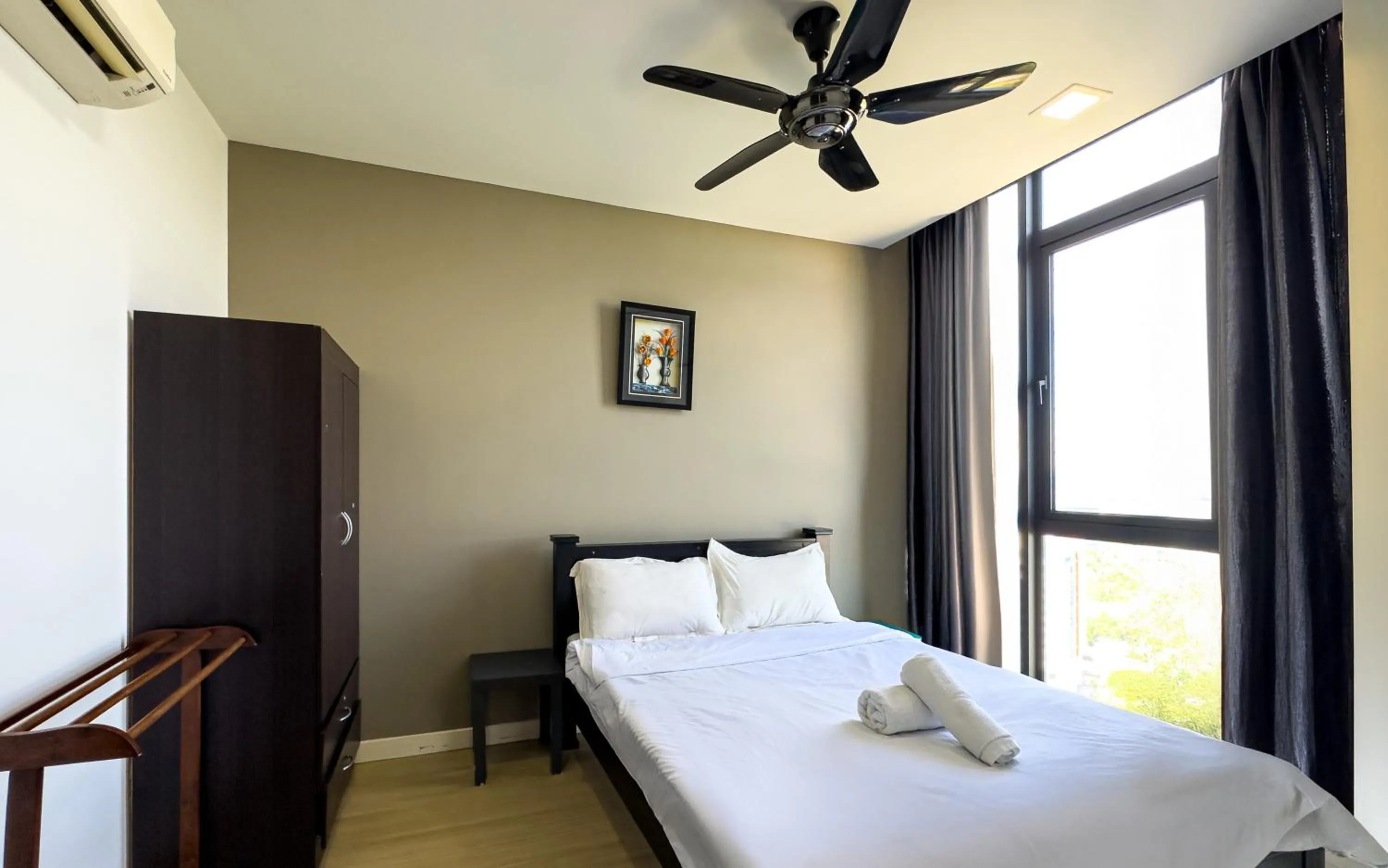 Bedroom, Bed in H20 Residence Ara Damansara by Airhost