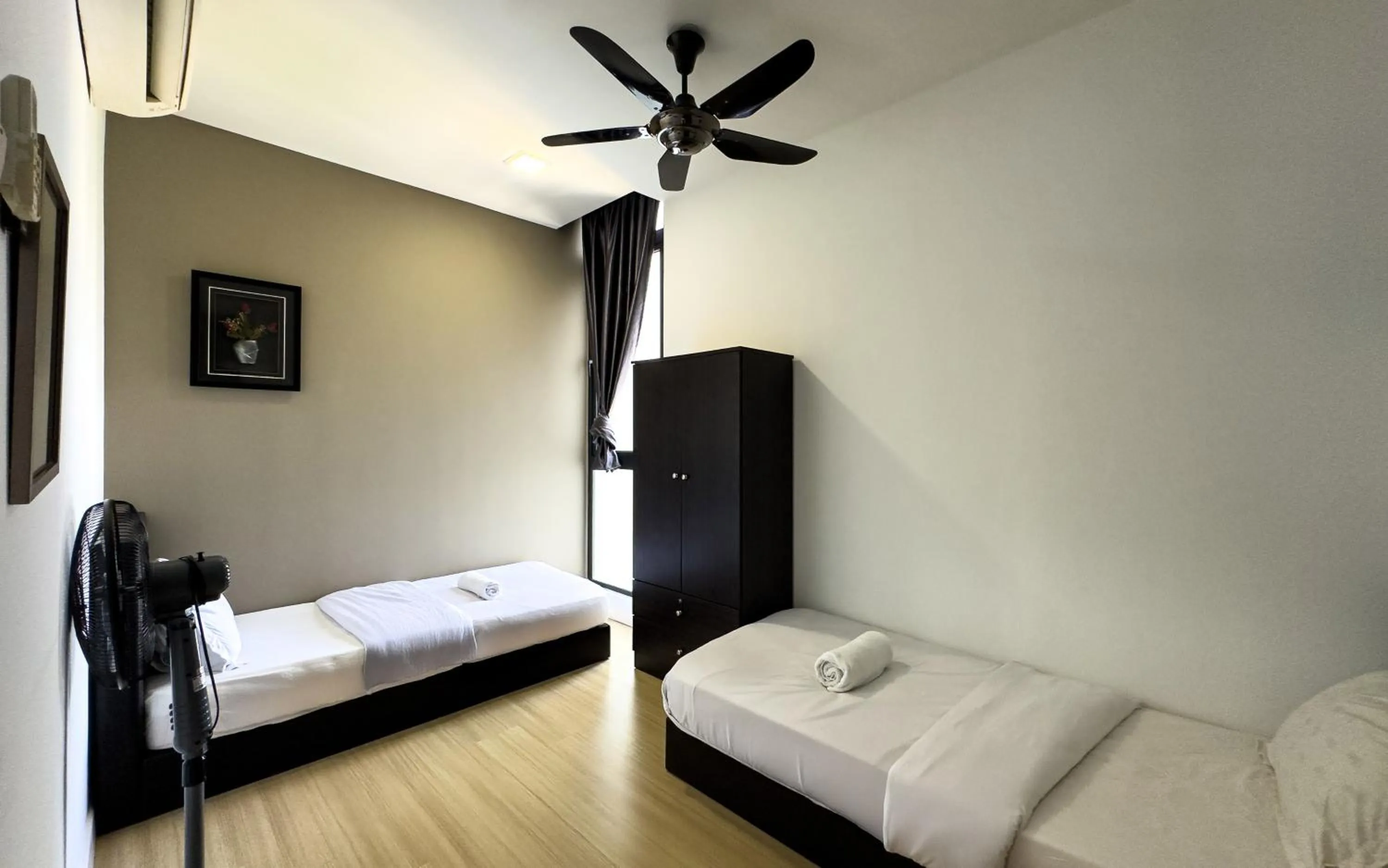Bedroom, Bed in H20 Residence Ara Damansara by Airhost