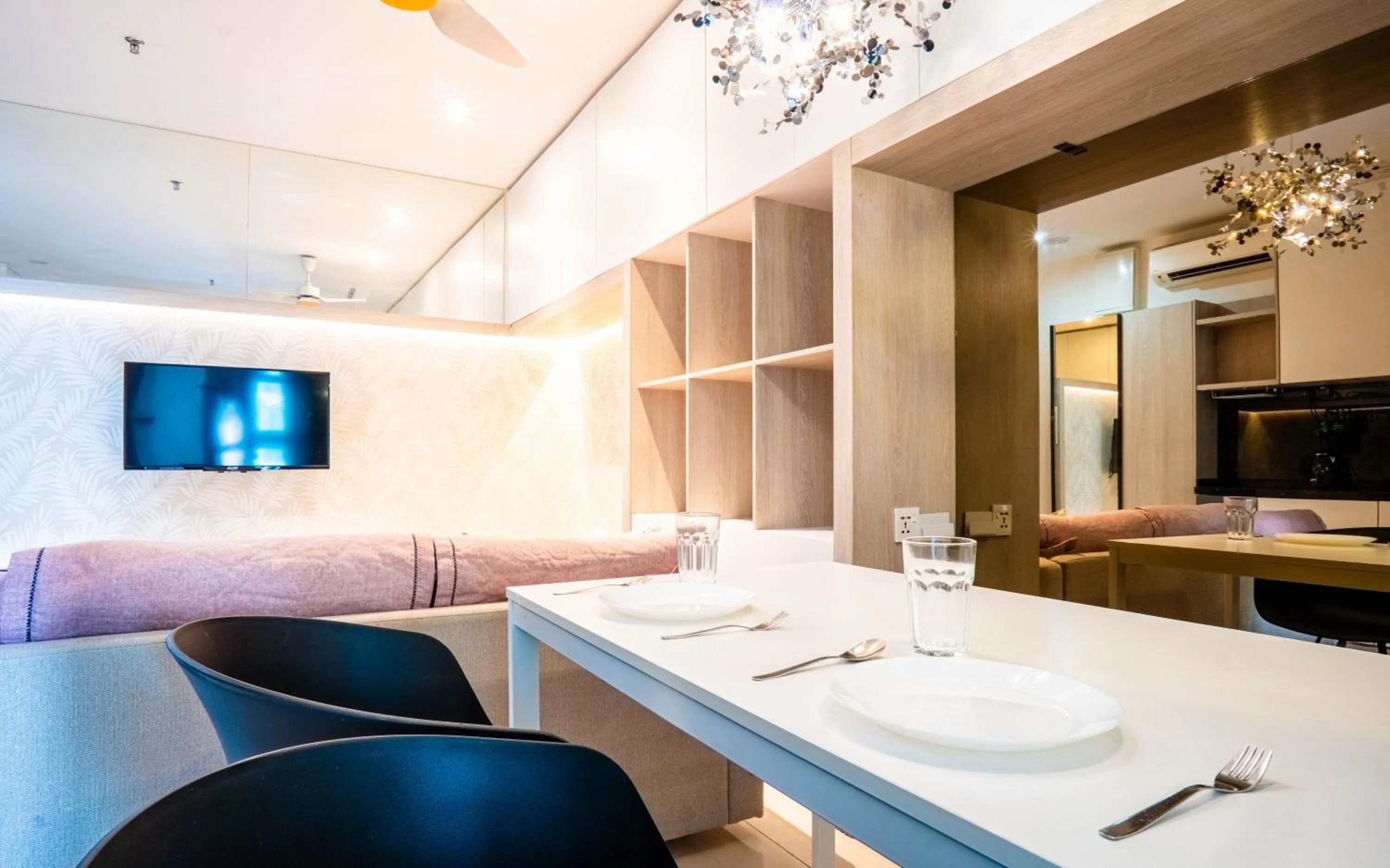 Dining area in H20 Residence Ara Damansara by Airhost