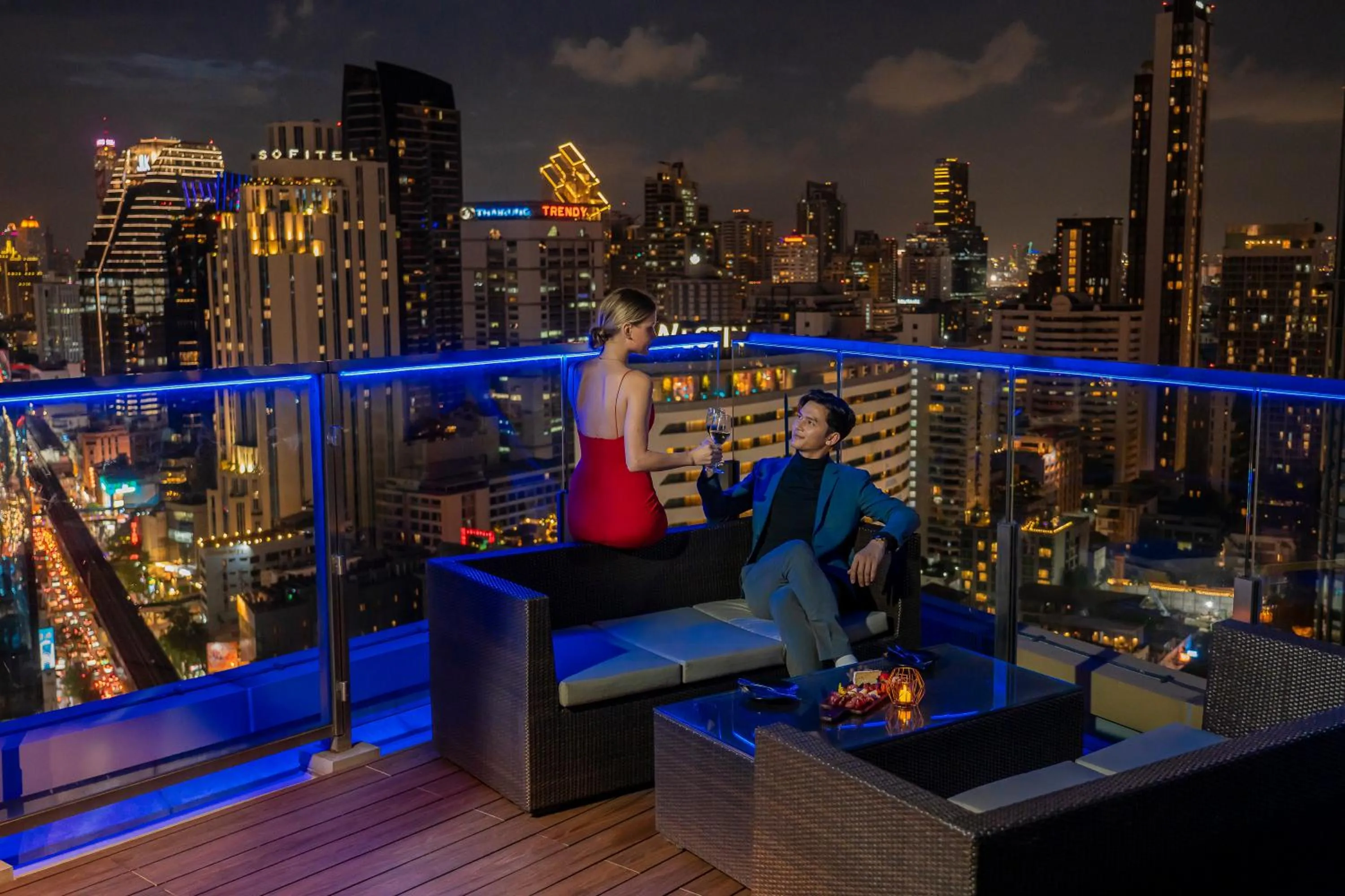 Lounge or bar in Solaria Nishitetsu Hotel Bangkok