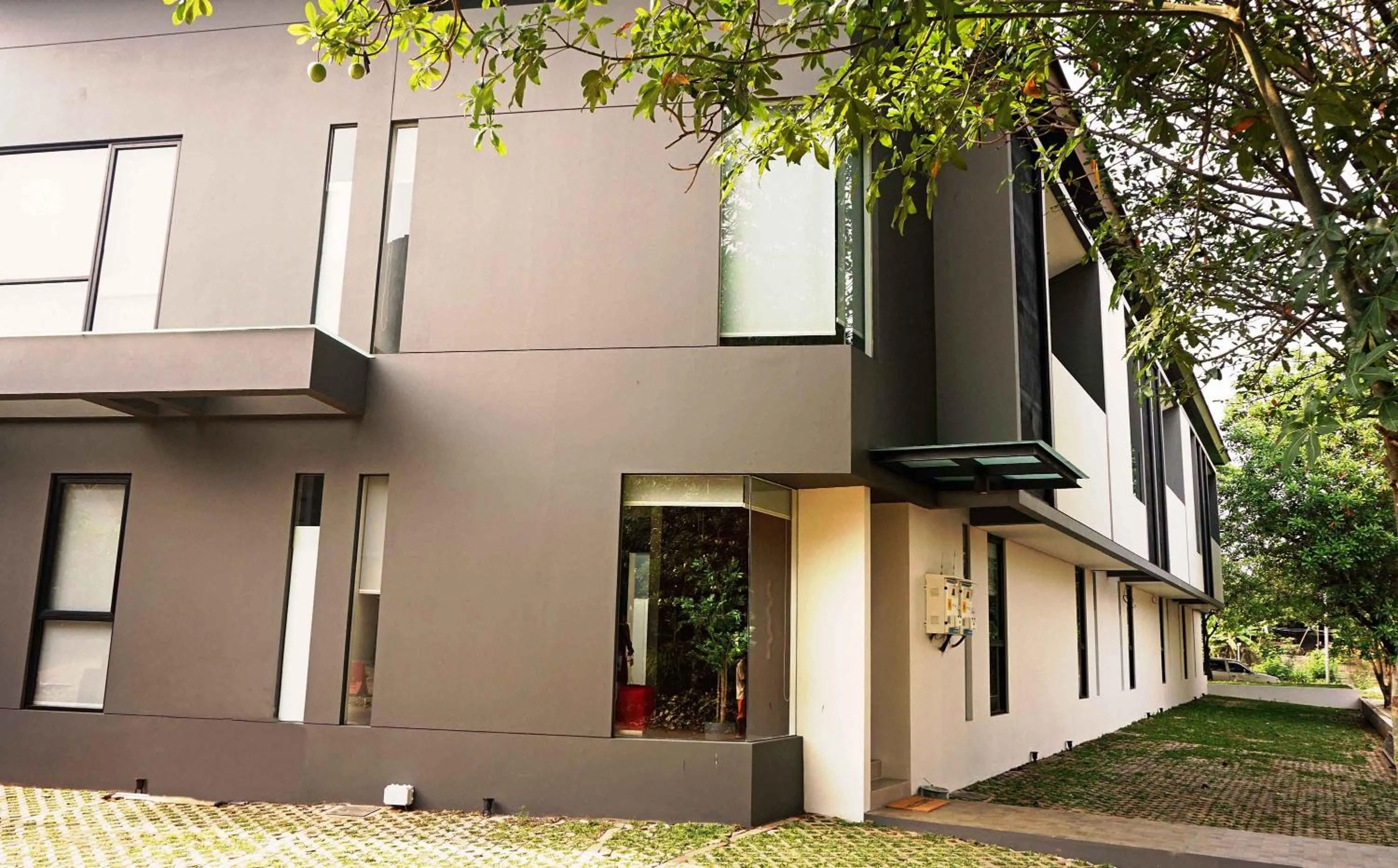 Property building in HM SOCIAL Karawaci