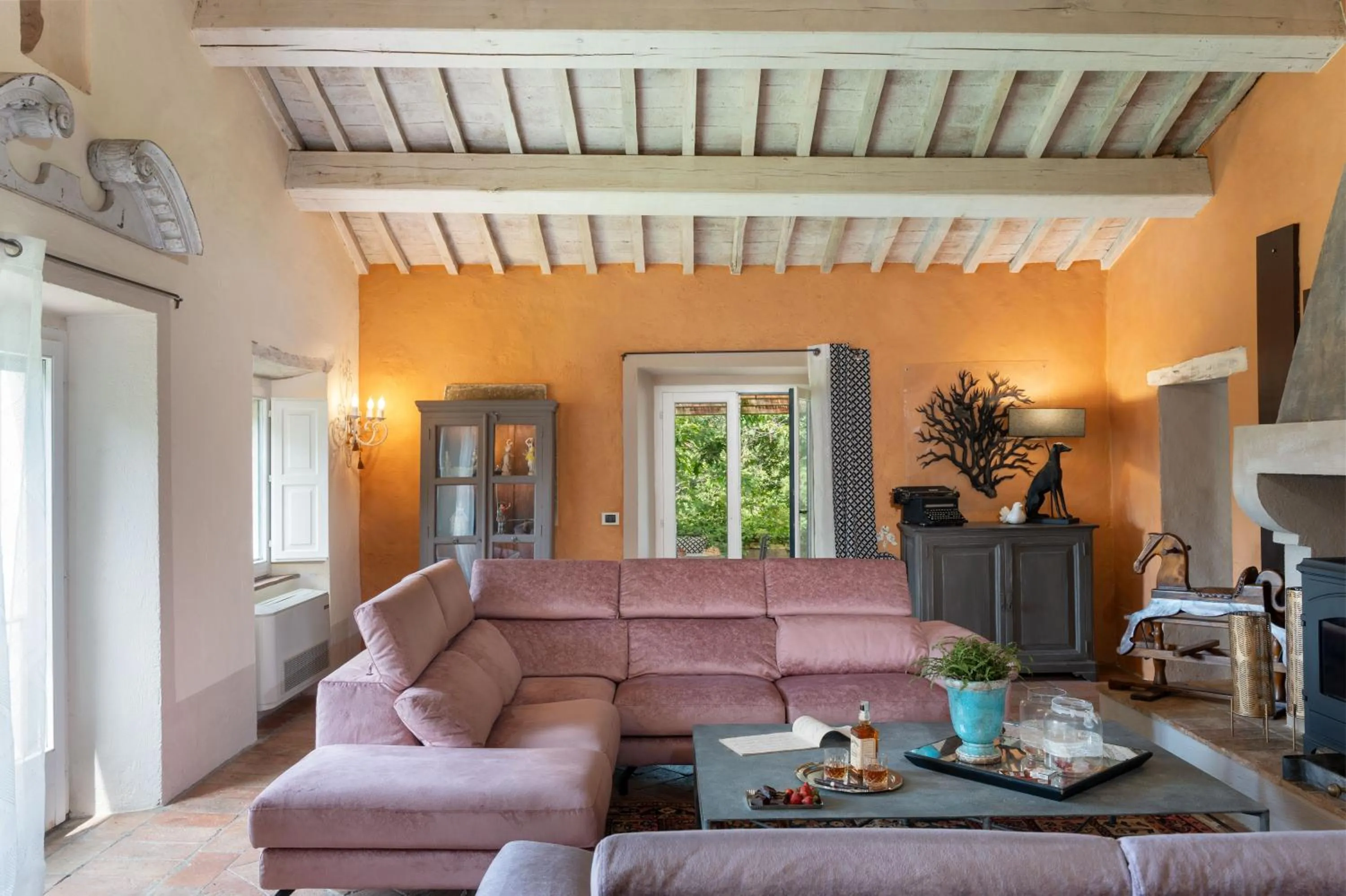 TV and multimedia in Villavetrichina