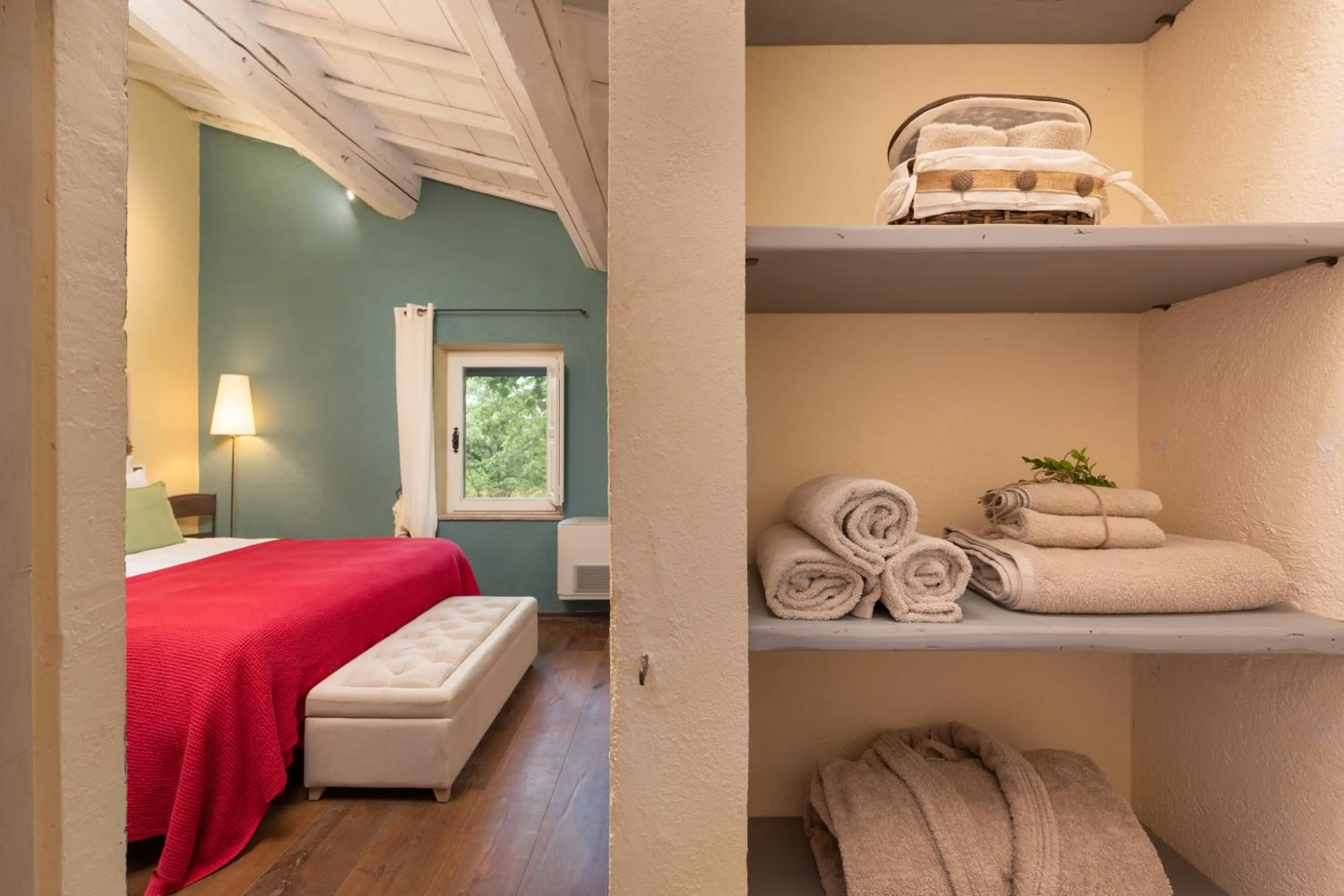 Bedroom, Bed in Villavetrichina