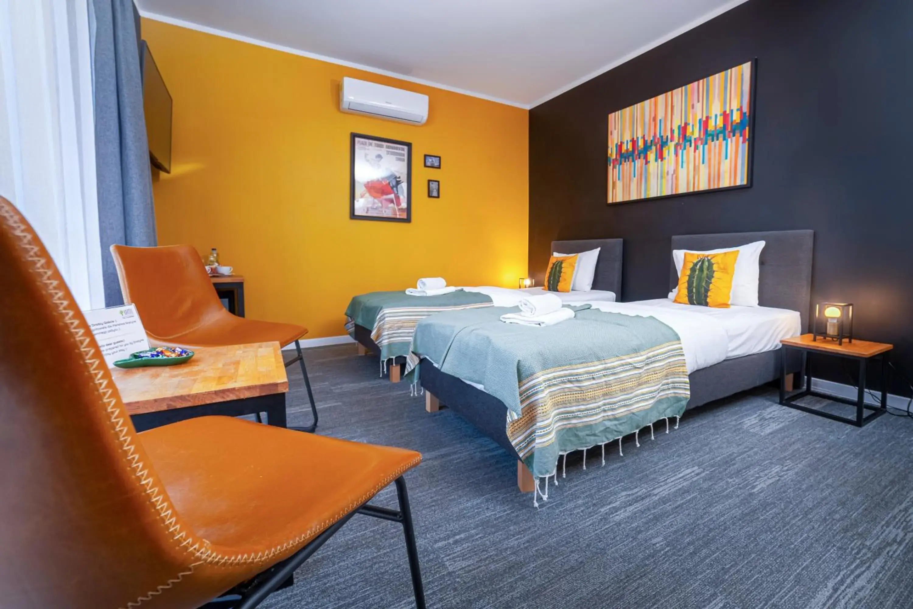 Deluxe Double Room with Shower in Kaktus Chill & Sleeping - 50 m od Rynku Deluxe Double Room with Shower in Kaktus Chill & Sleeping - 50 m od Rynku