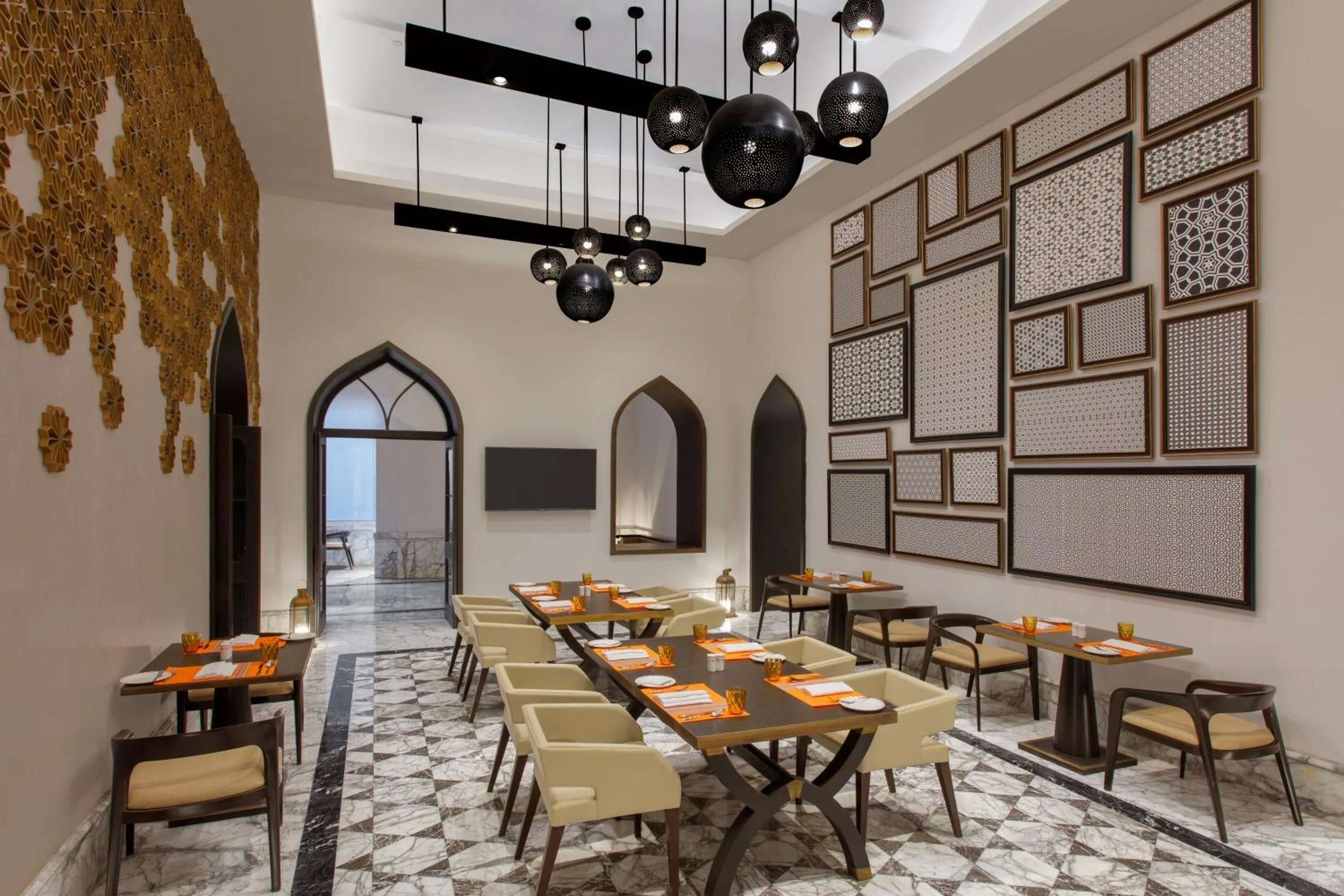 Restaurant/places to eat in Welcomhotel by ITC Hotels, Raja Sansi, Amritsar