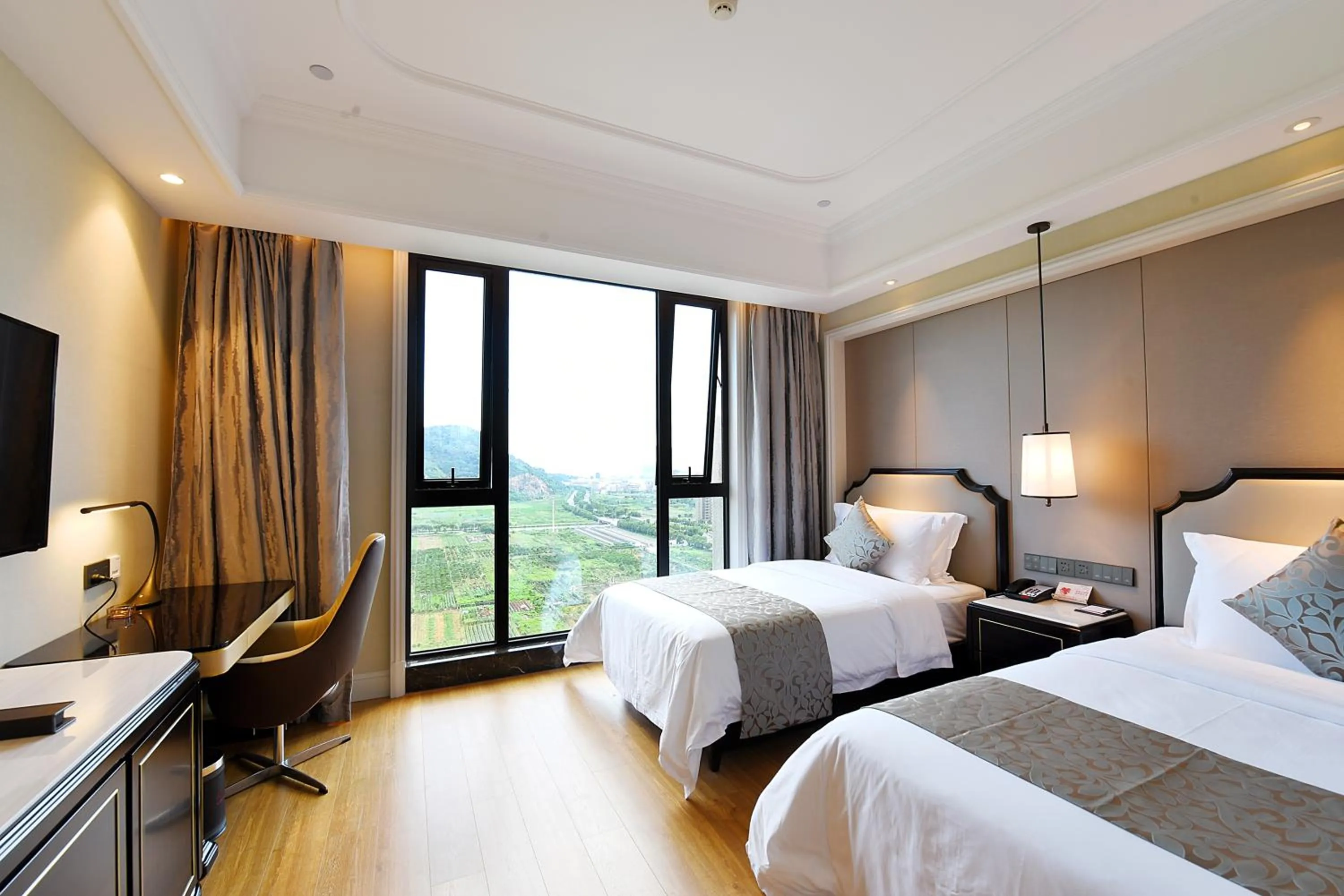 Bed in Ramada Plaza by Wyndham Wenzhou