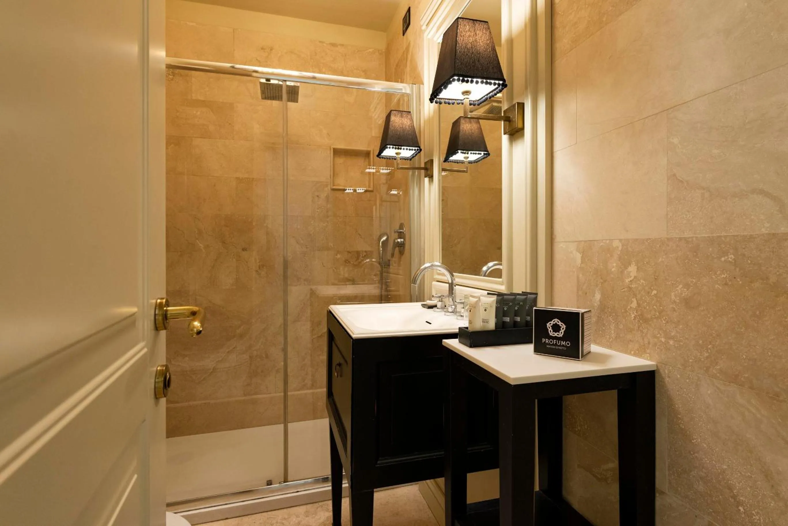 Bathroom in Profumo Maison Colosseo