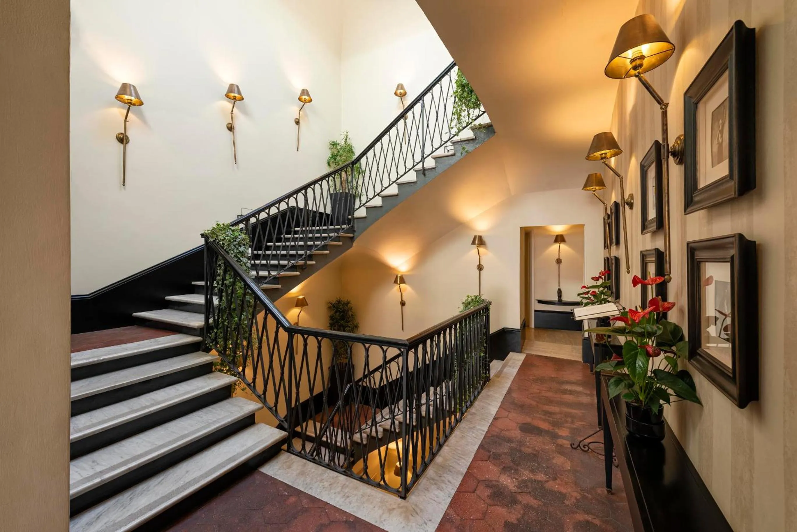 Inner courtyard view in Profumo Maison Colosseo