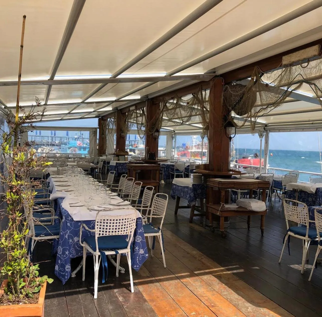 Restaurant/places to eat in Gea Suite B&B