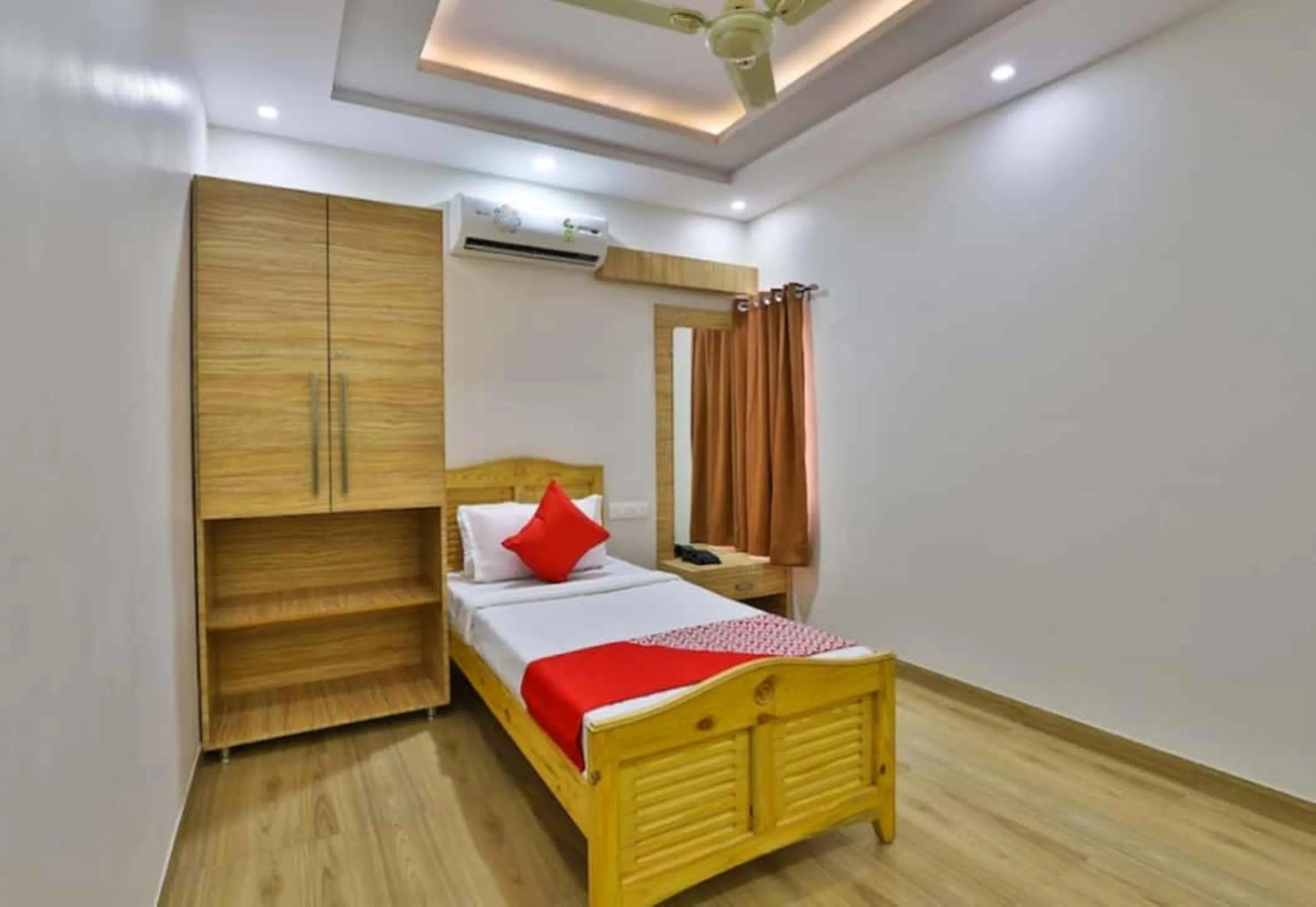 Other, Bed in HOTEL CENTRE POINT
