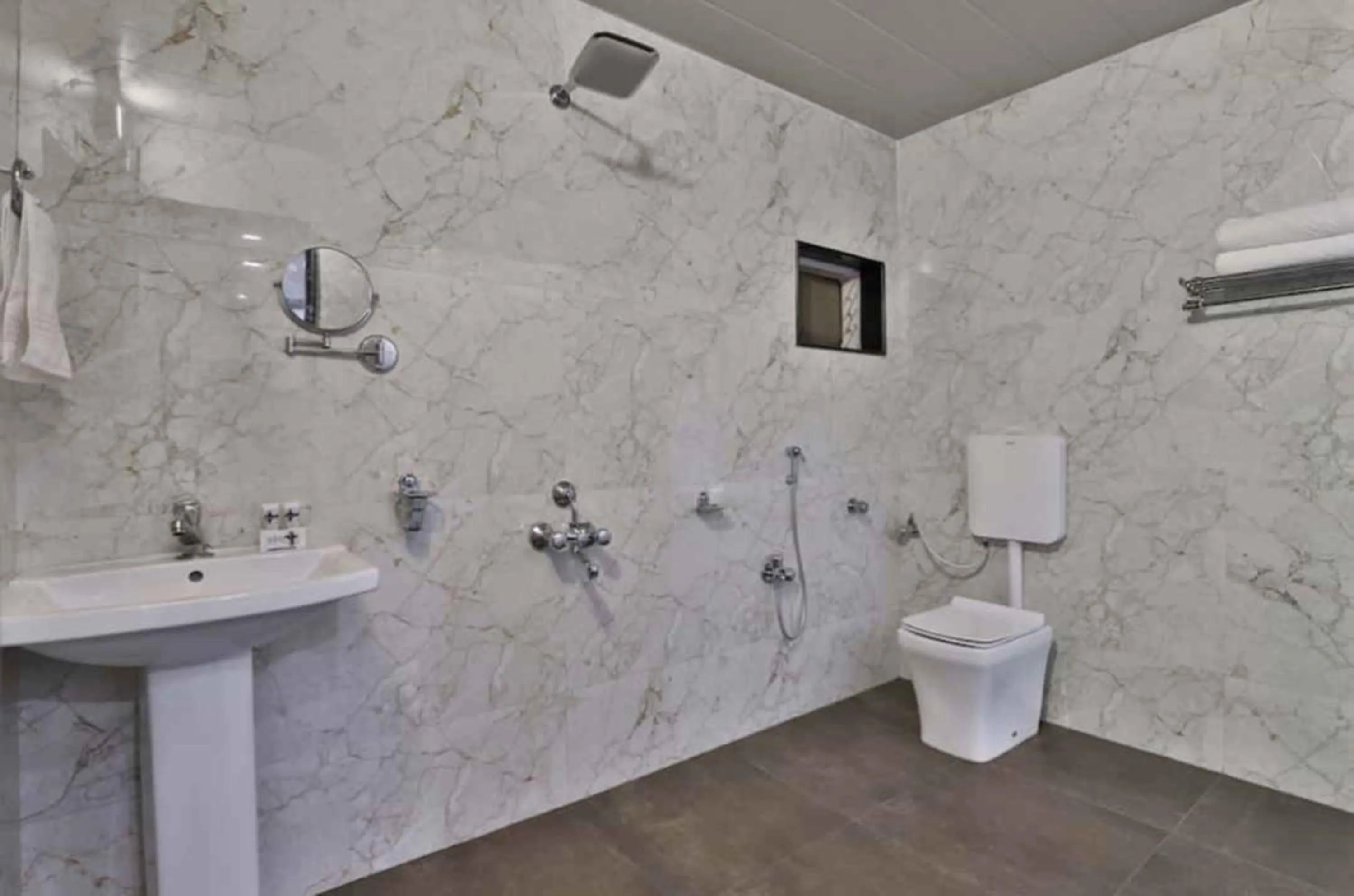 Bathroom in HOTEL CENTRE POINT