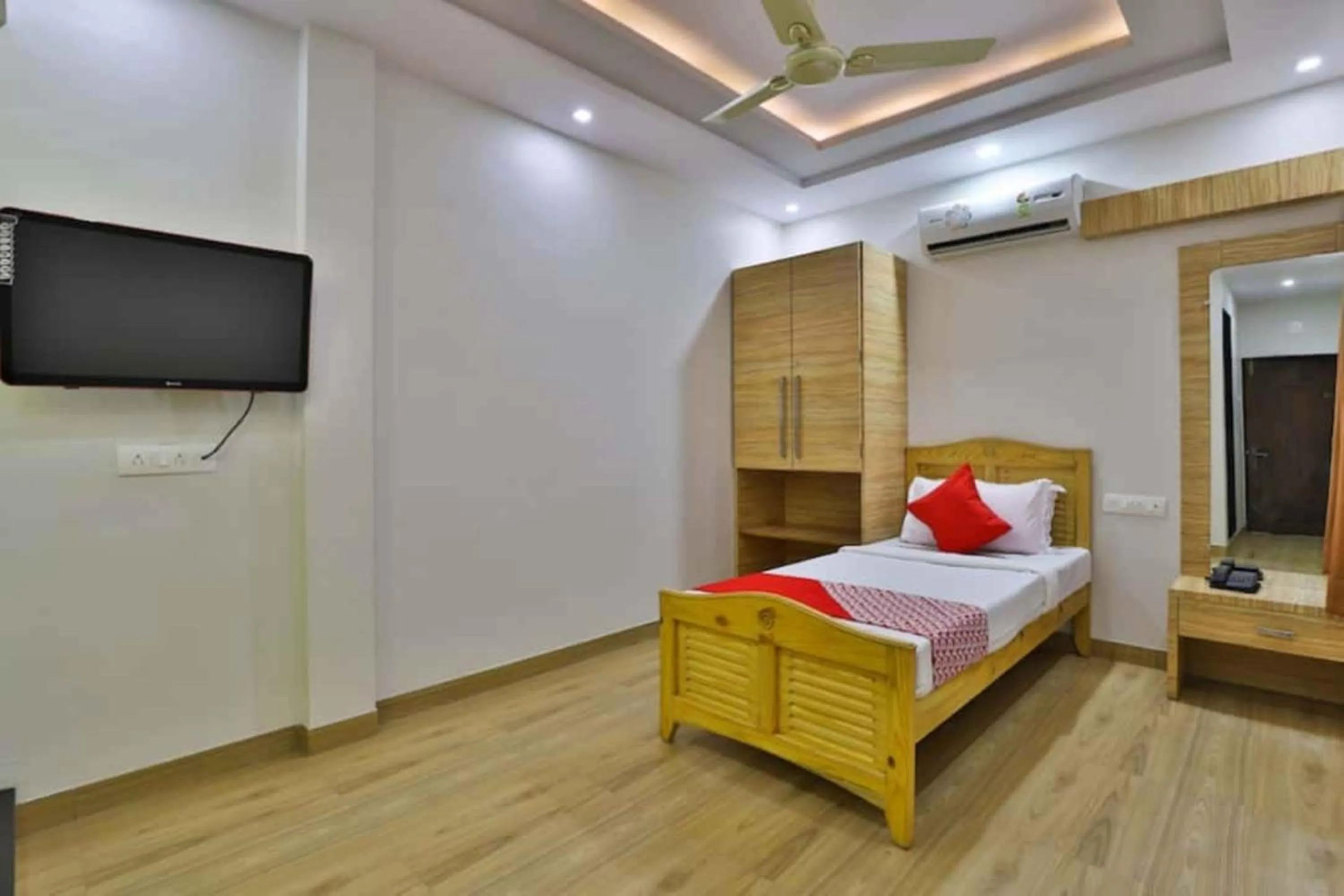 Other, Bed in HOTEL CENTRE POINT