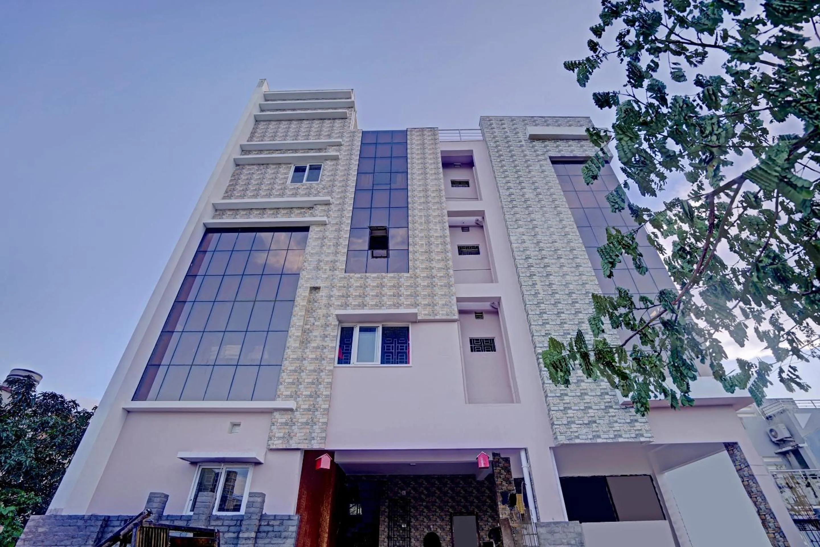 Hotel O Cosmopolis Bhubaneswar Formerly Luxury Stay