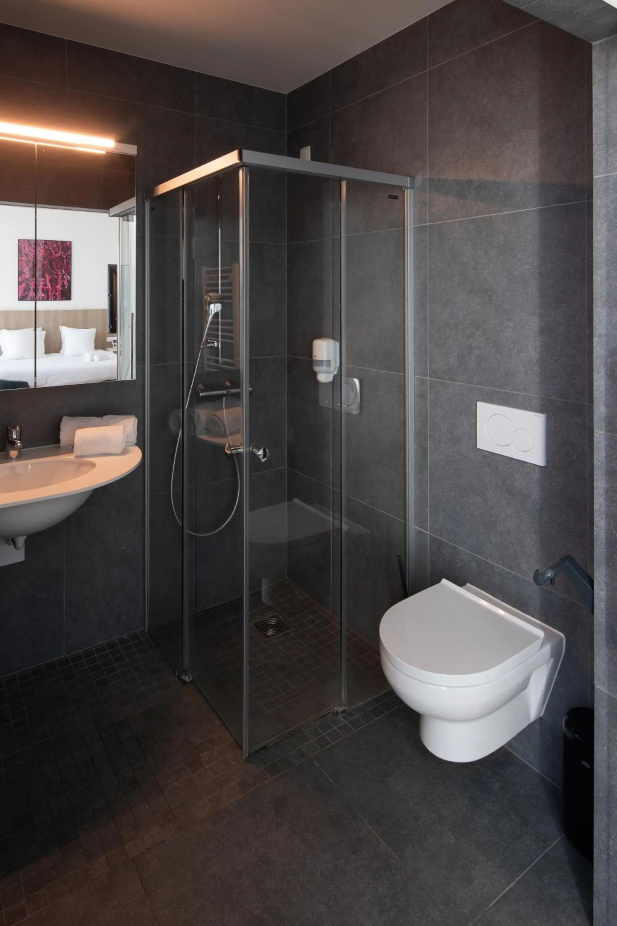 Shower in Hotel Den Briel