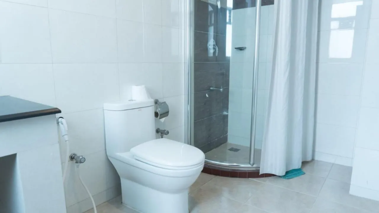 The Avenue Hotel & Suites