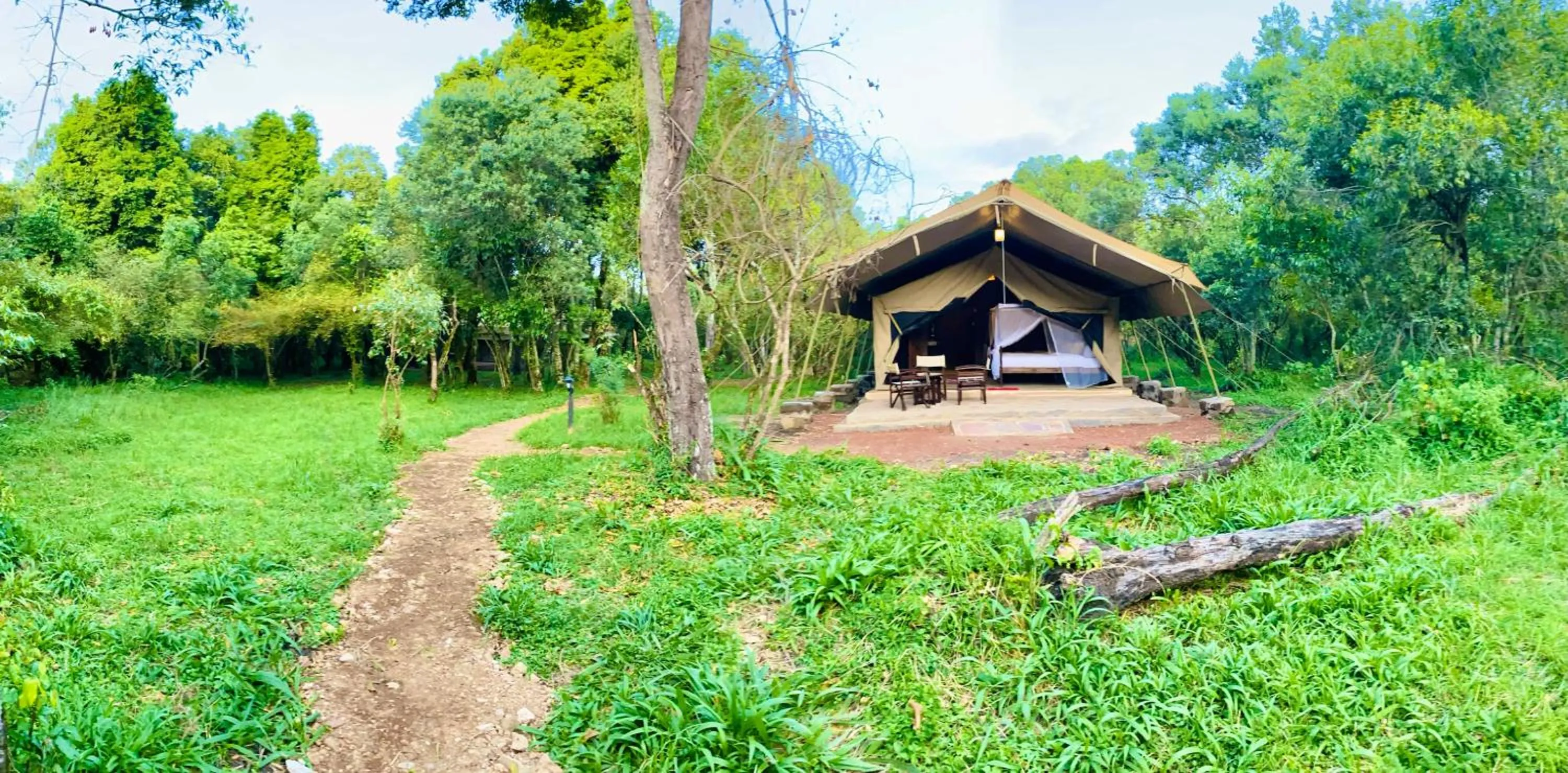 Natural landscape in Lorian safari camp limited