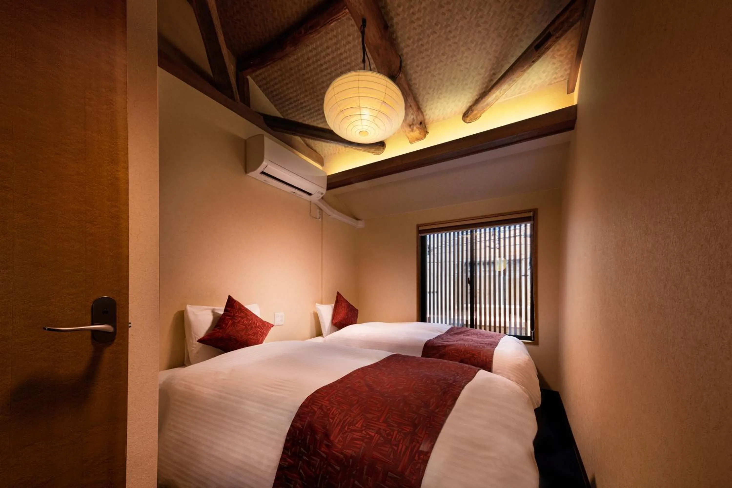 Bed in Tsumugi Horikawakichimonji