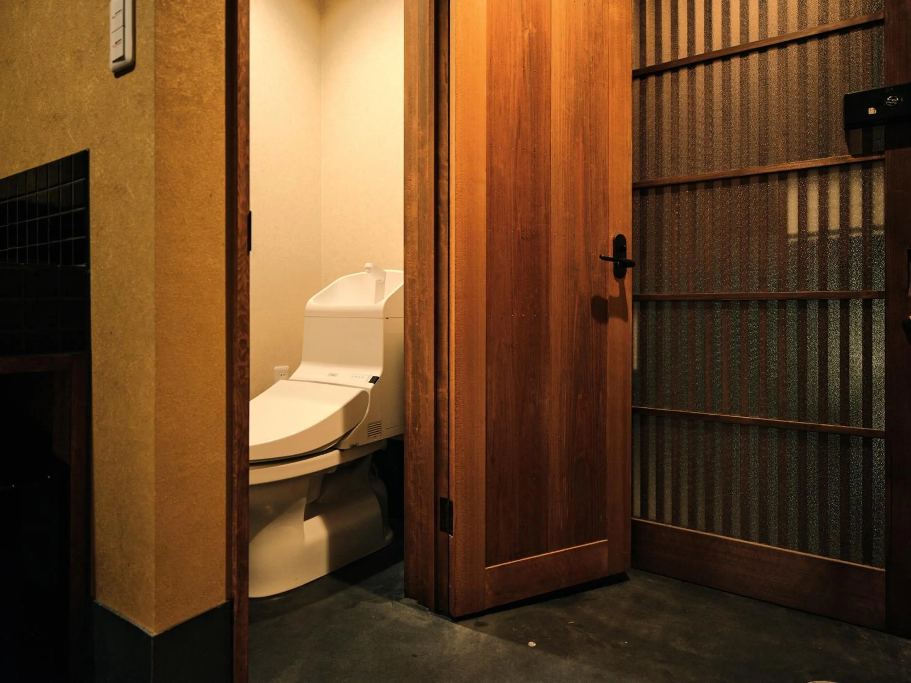 Toilet in Tsumugi Horikawakichimonji