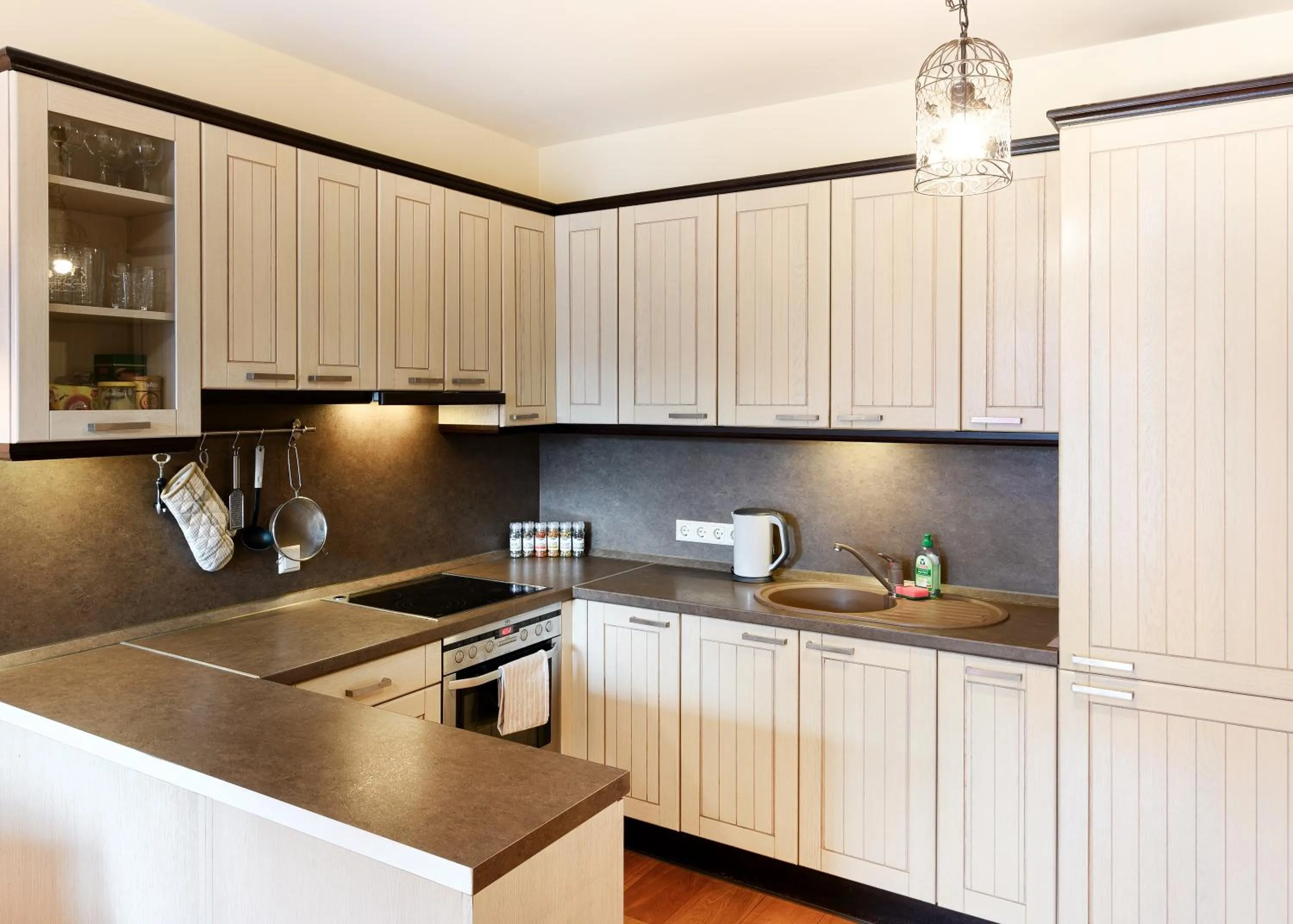 Ona`s apartment in City Center with private parking