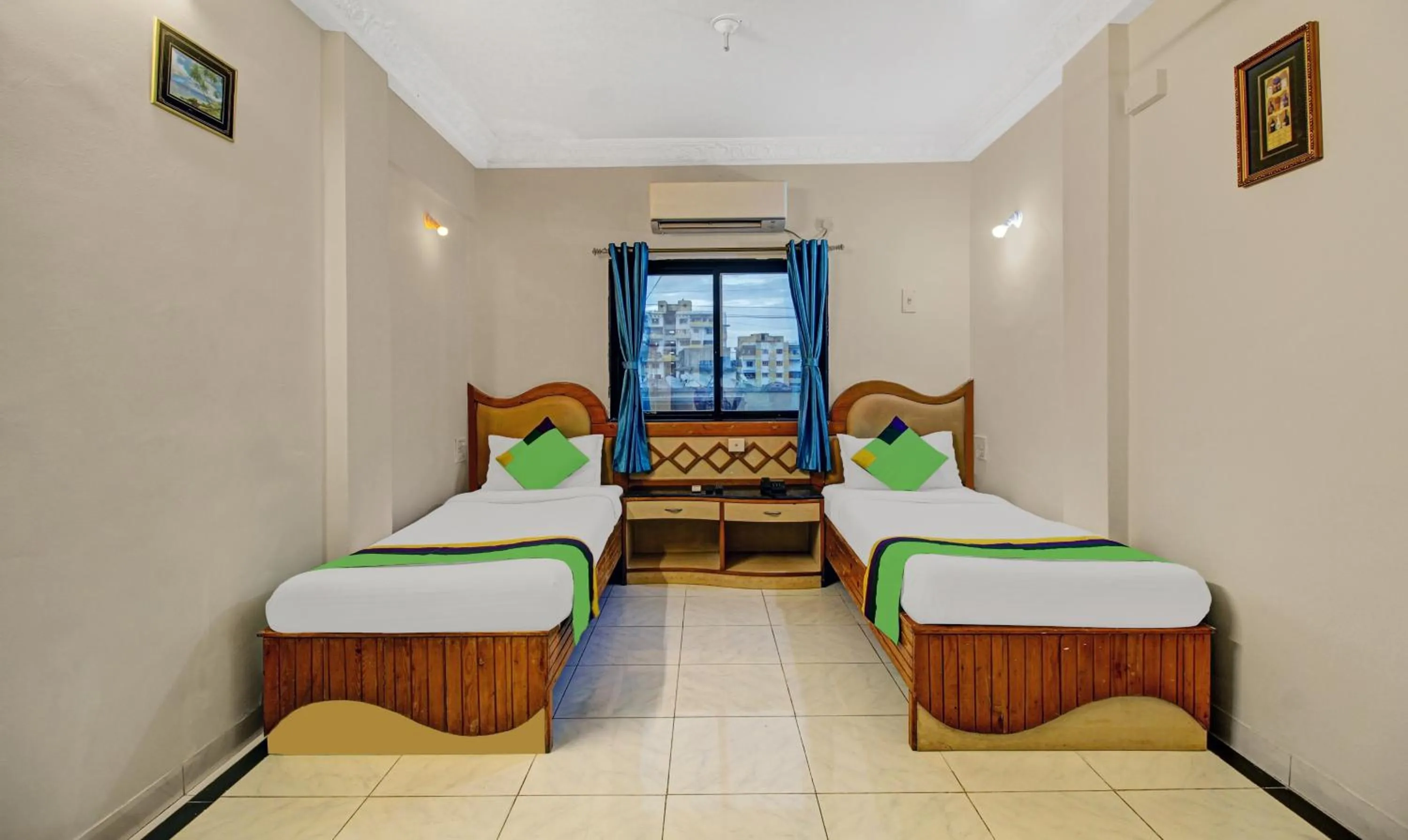 Bedroom, Bed in Treebo Eagle Executive