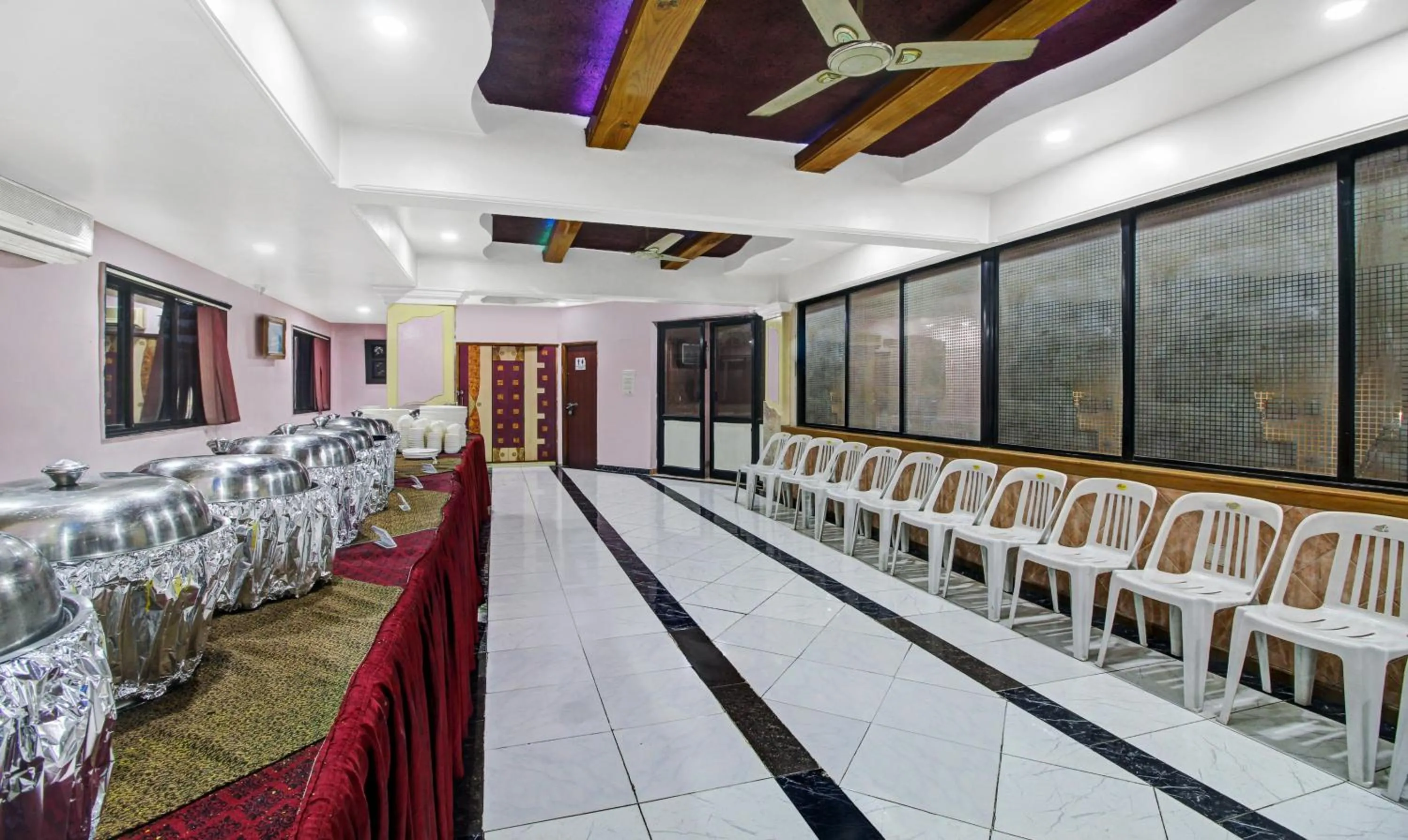 Banquet/Function facilities in Treebo Eagle Executive