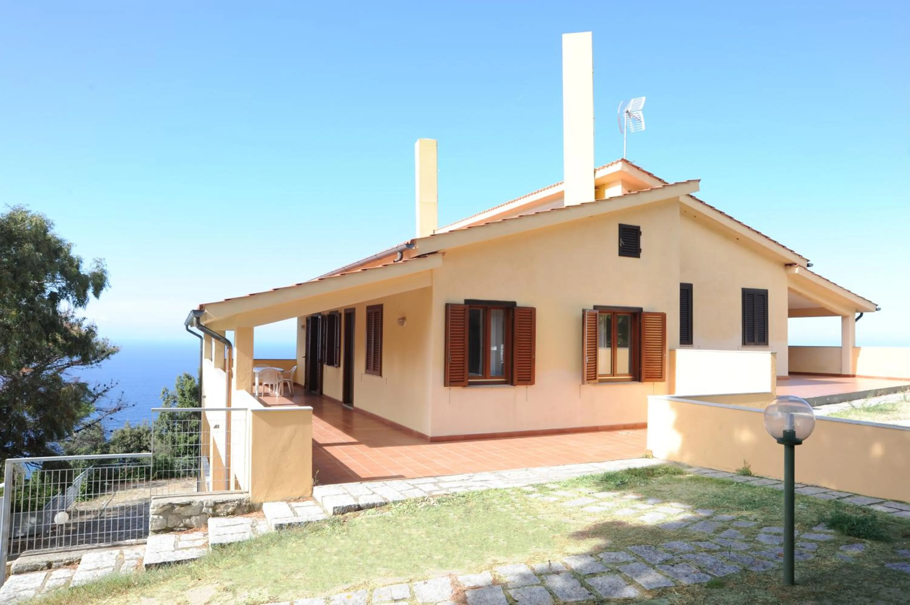 Facade/entrance in Il Castagno