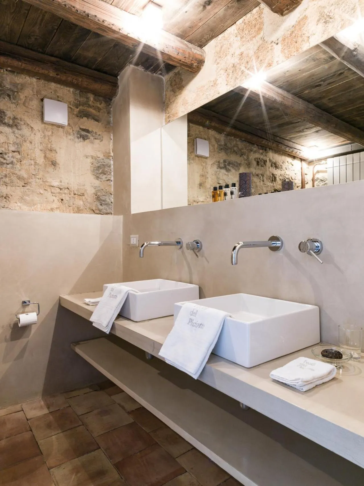 Bathroom in Wine Relais Feudi Del Pisciotto