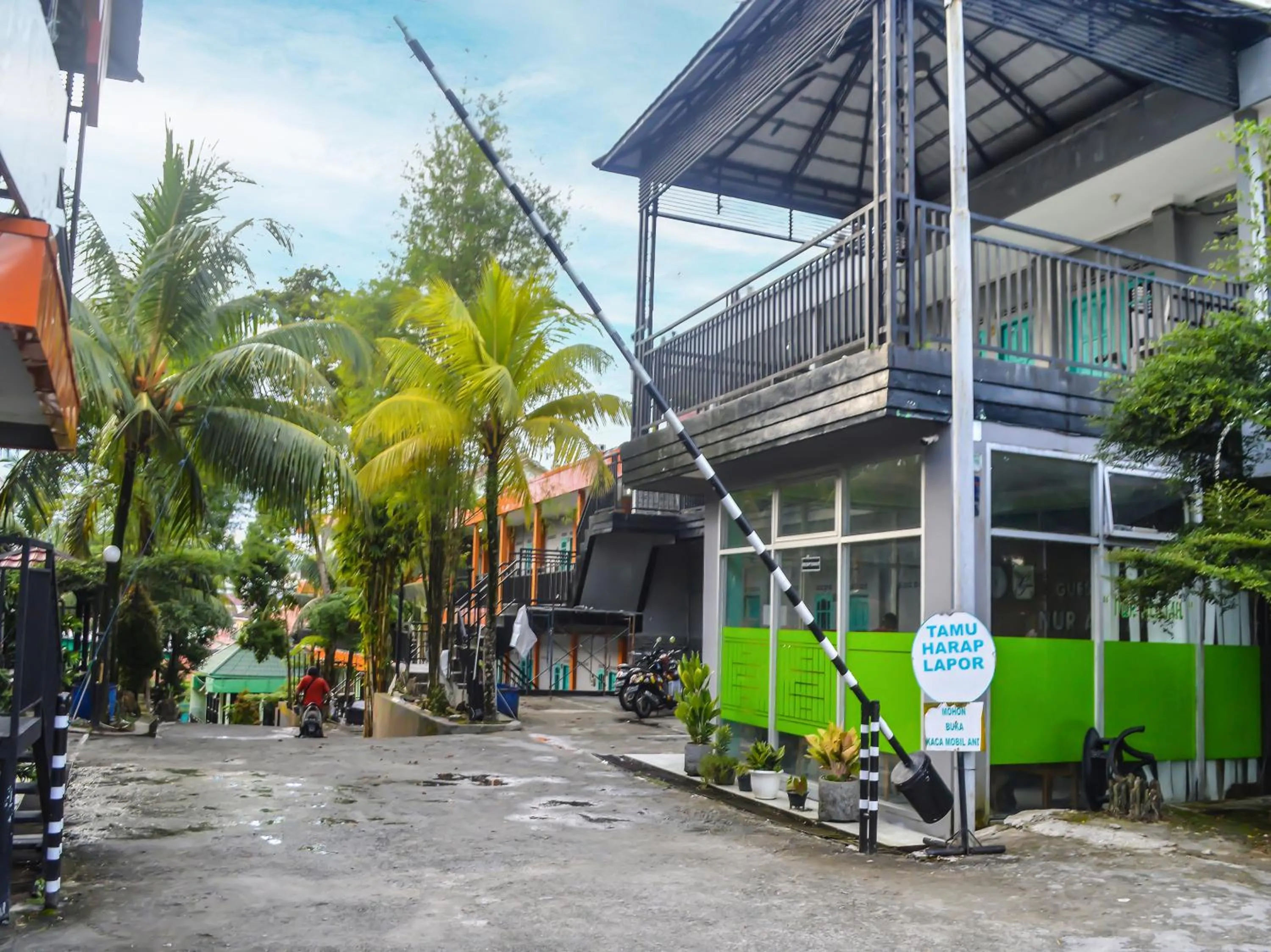 Property Building in OYO 1745 Guest House Nur Aziziah Syariah 2