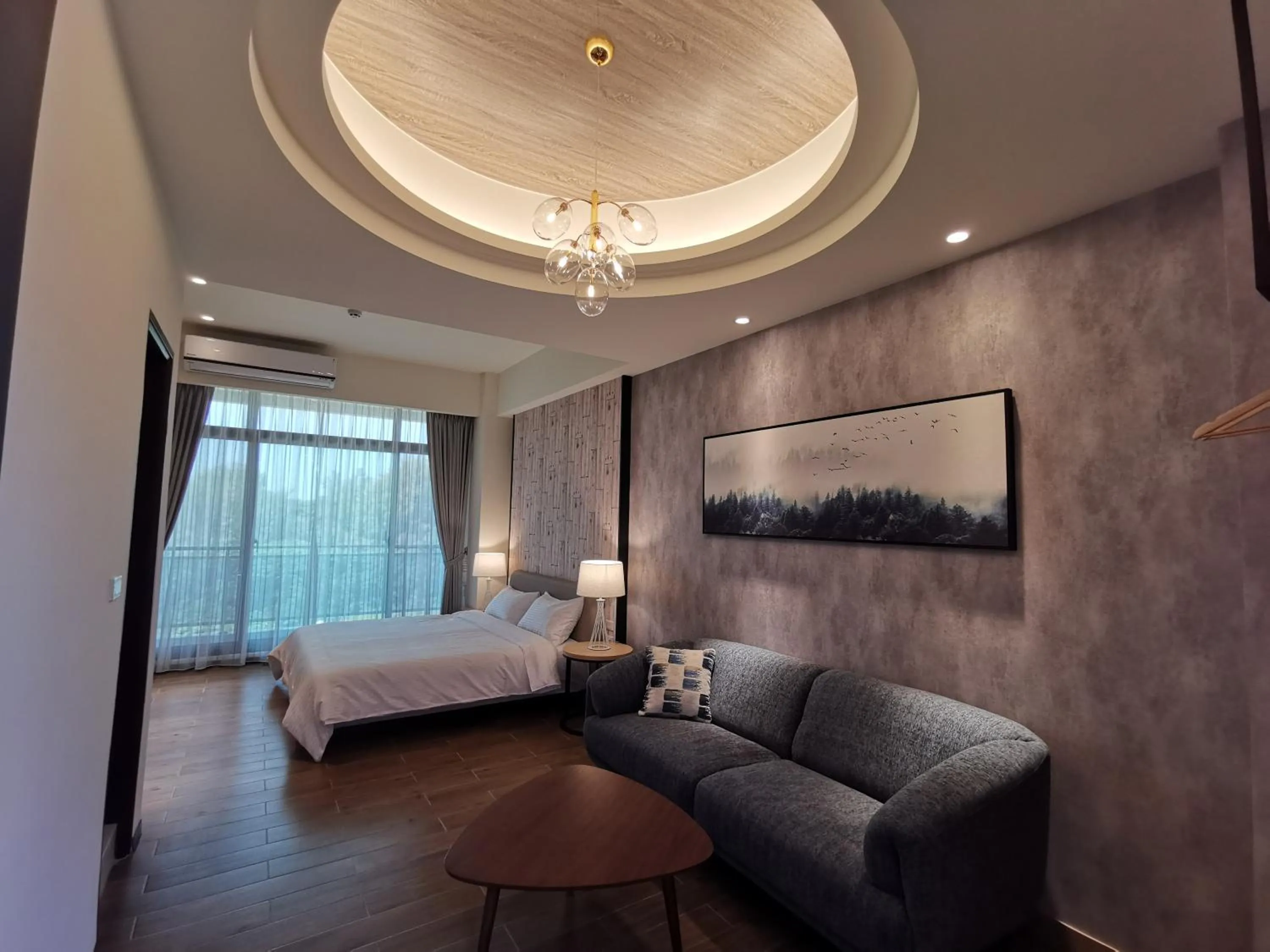 Photo of the whole room, Bed in Meets Anping