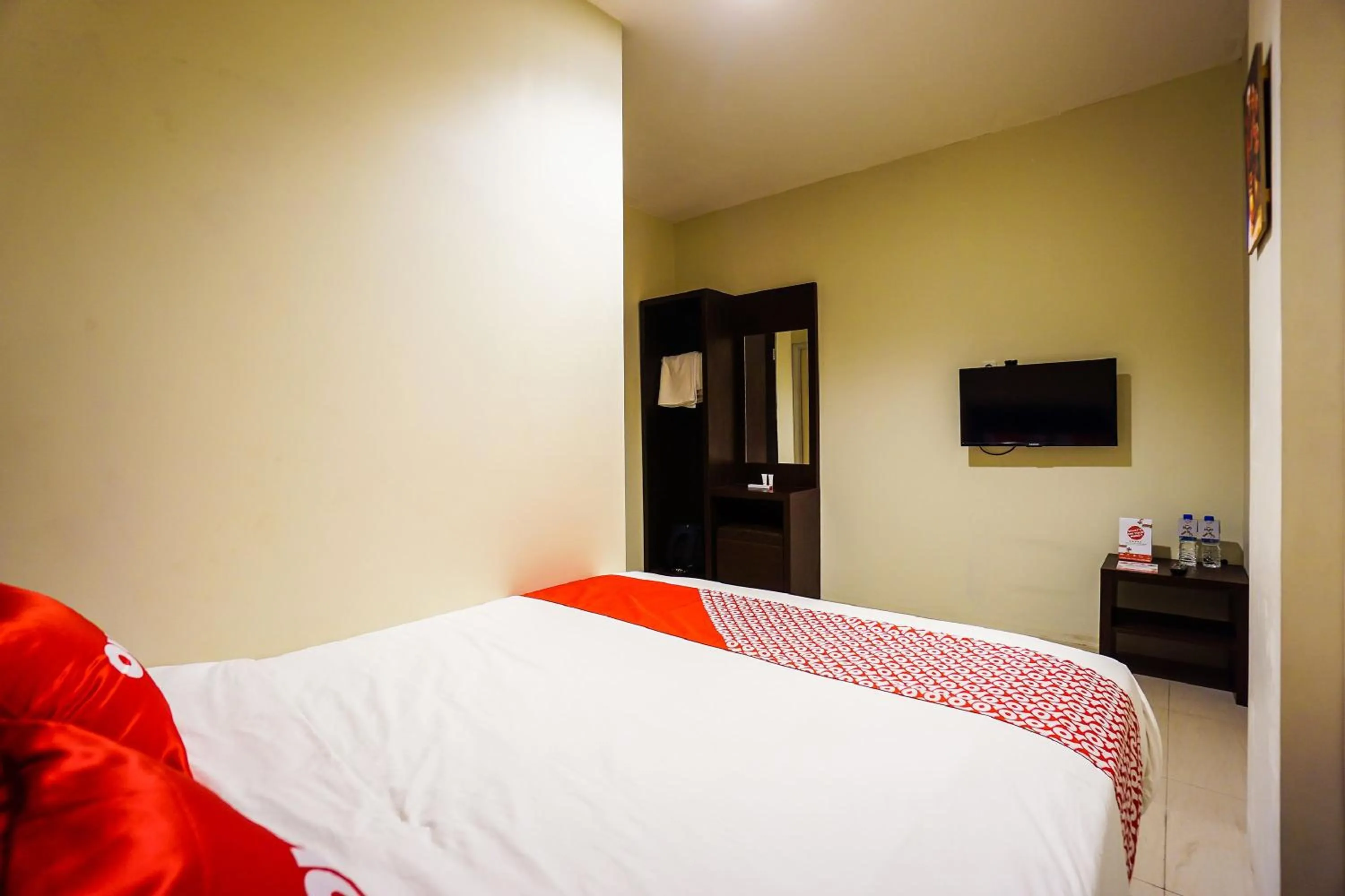 Bedroom, Bed in Hotel O Makassar near Gereja Advent Tikala Baru formerly Rid's Hotel