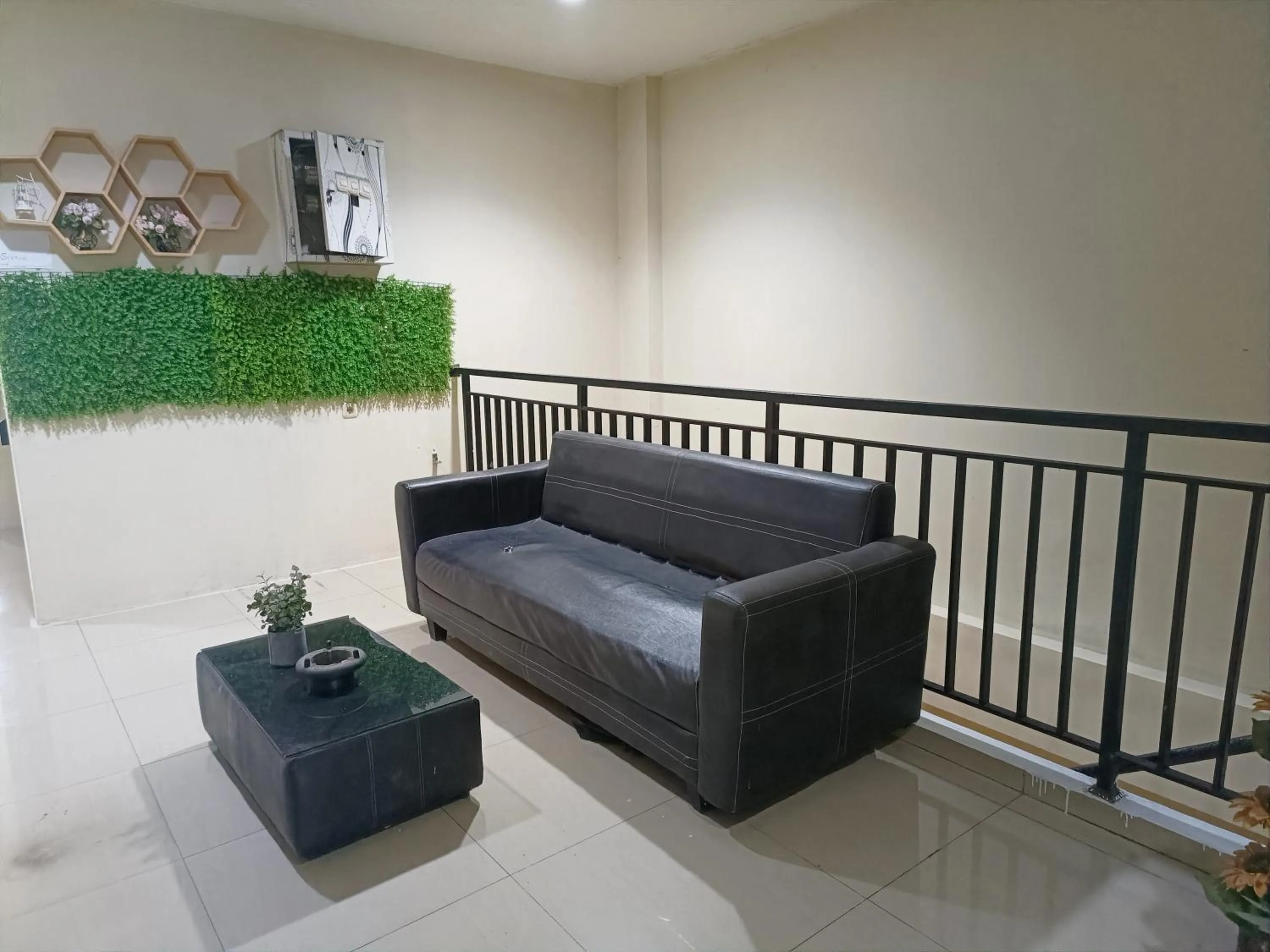 Property building, Seating Area in RedDoorz At Rids Hotel Manado
