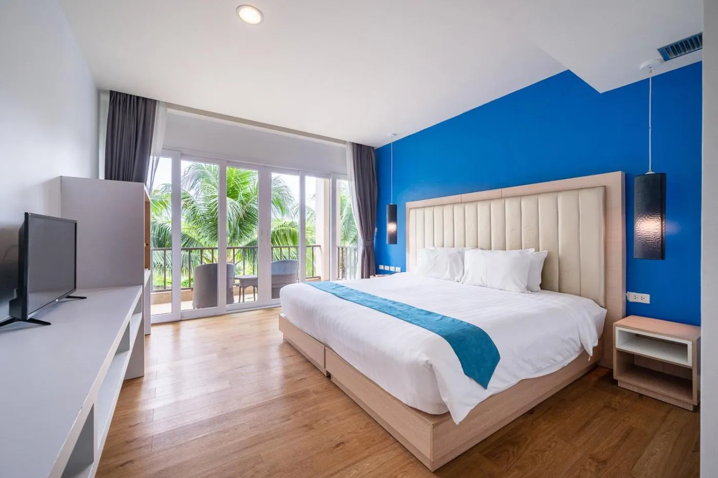 Bedroom, Bed in Hotel COCO Phuket Bangtao Beach