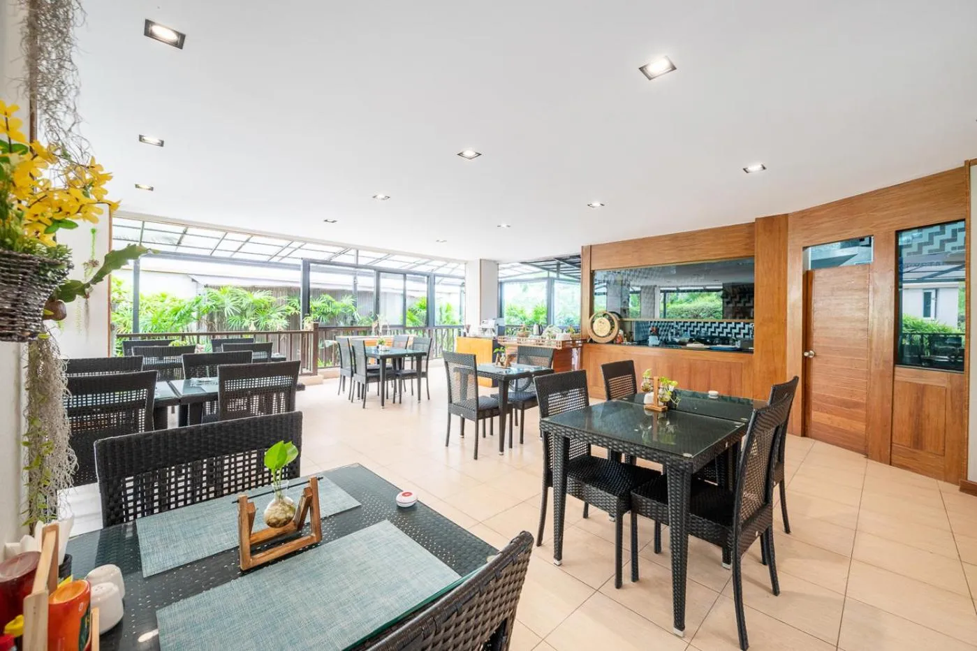 Restaurant/places to eat in Hotel COCO Phuket Bangtao Beach