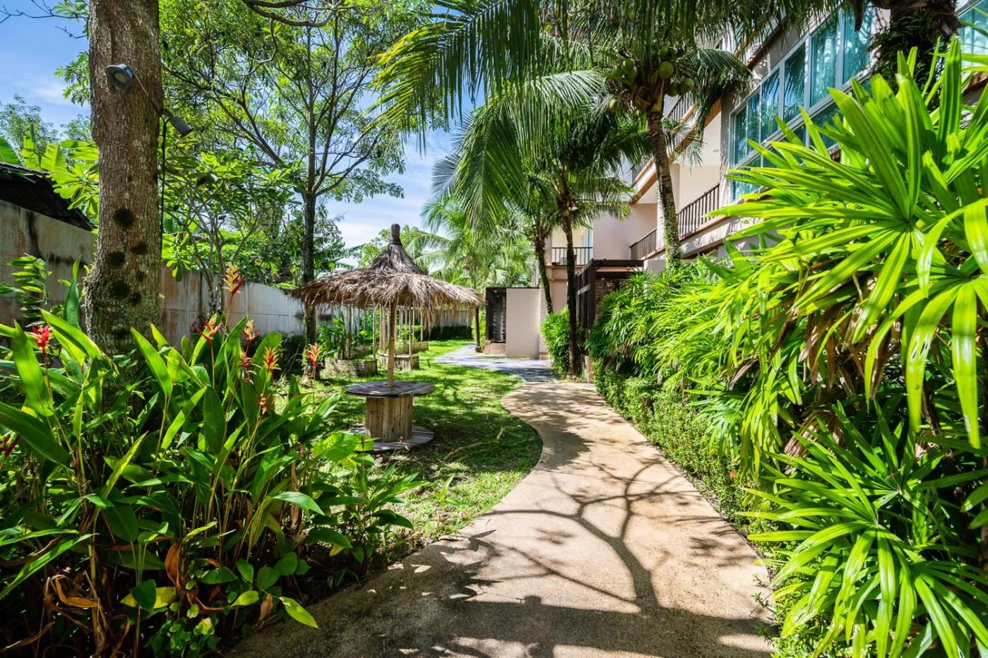 Garden in Hotel COCO Phuket Bangtao Beach