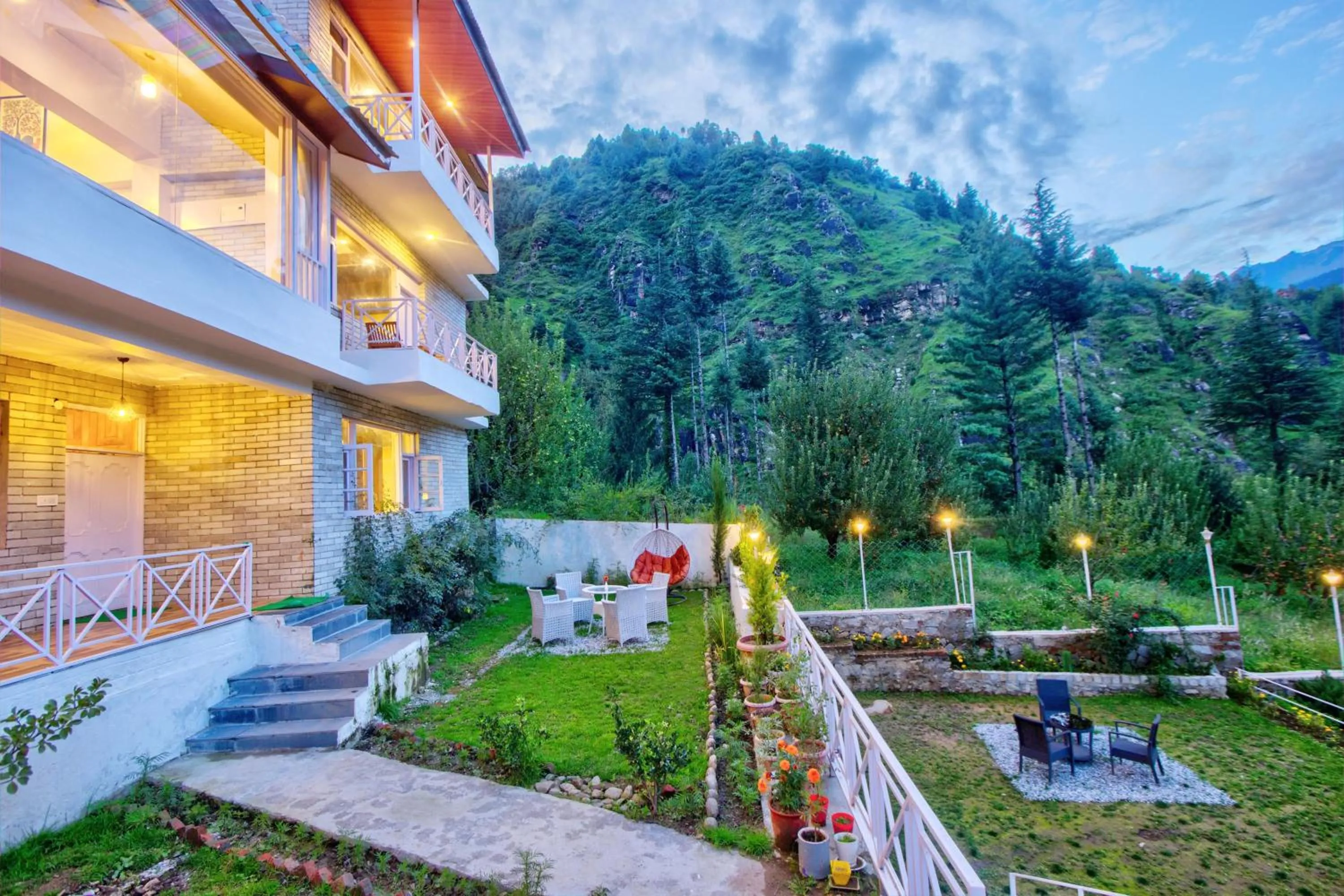 Property building in Baan by Snow City Farm