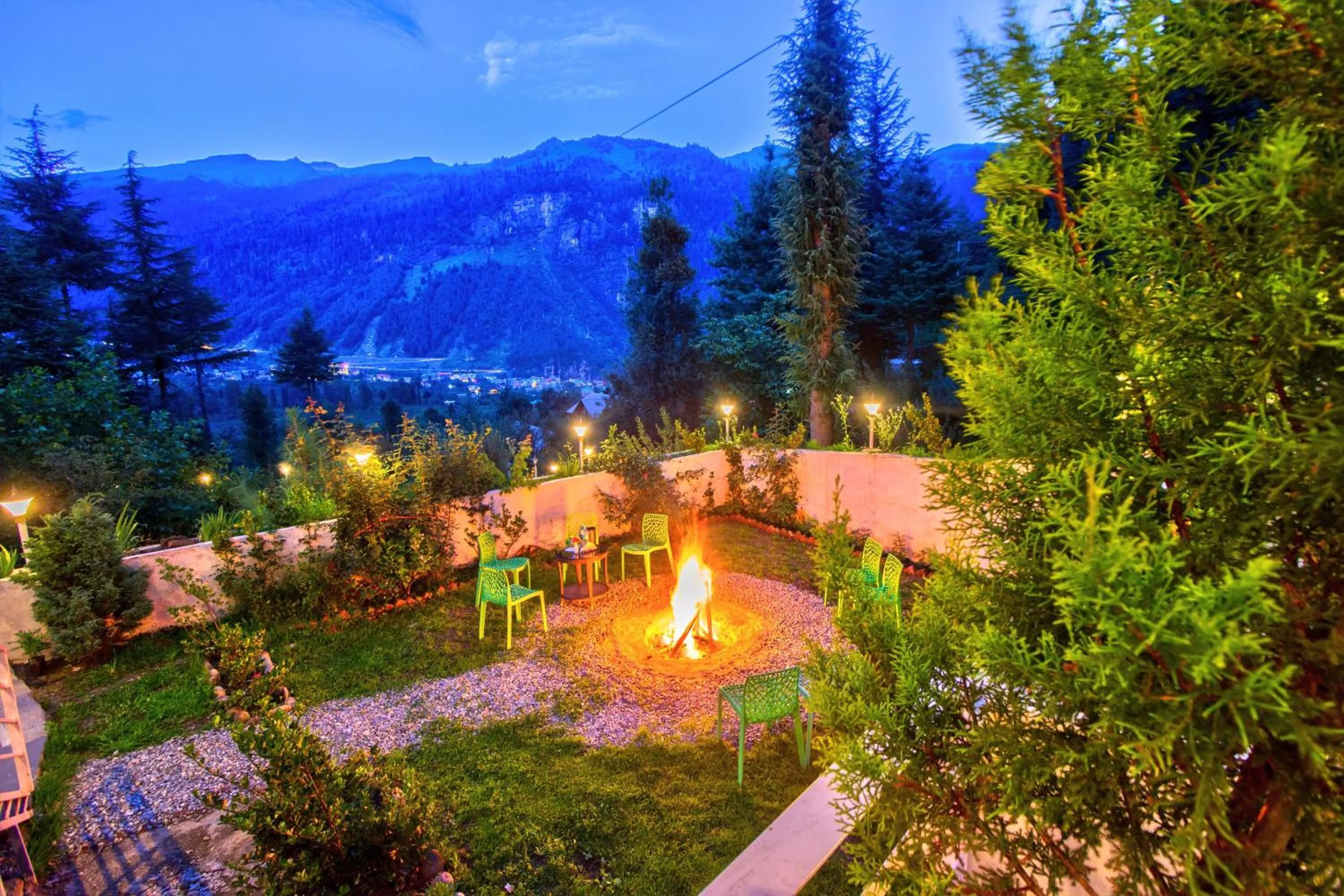 Garden in Baan by Snow City Farm