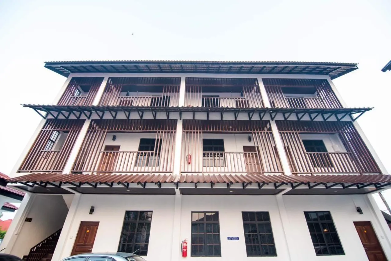 Wan Danisha Villa Inn