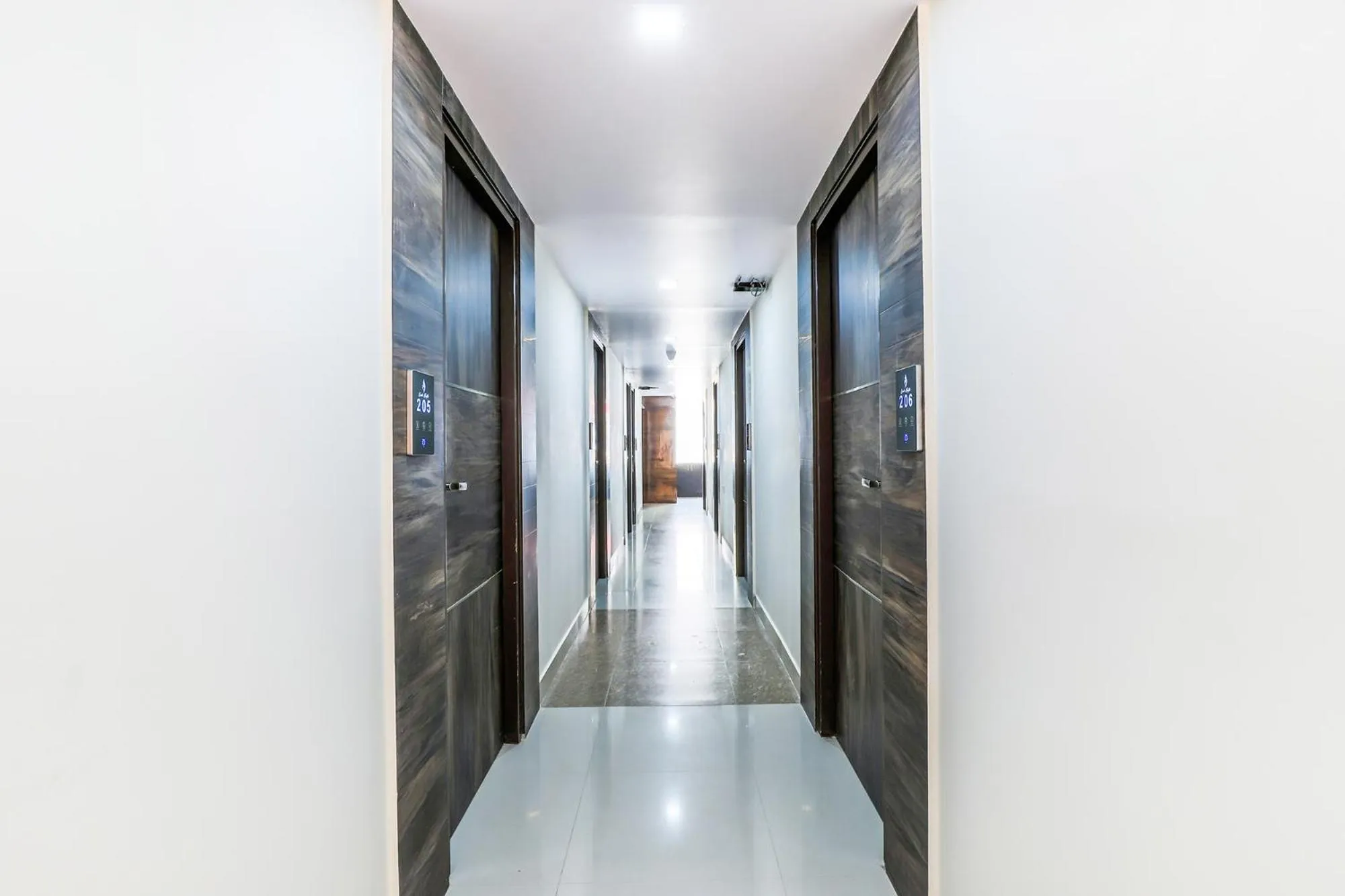 Lobby or reception in FabHotel Crown Heights - Nr Koramangala Club