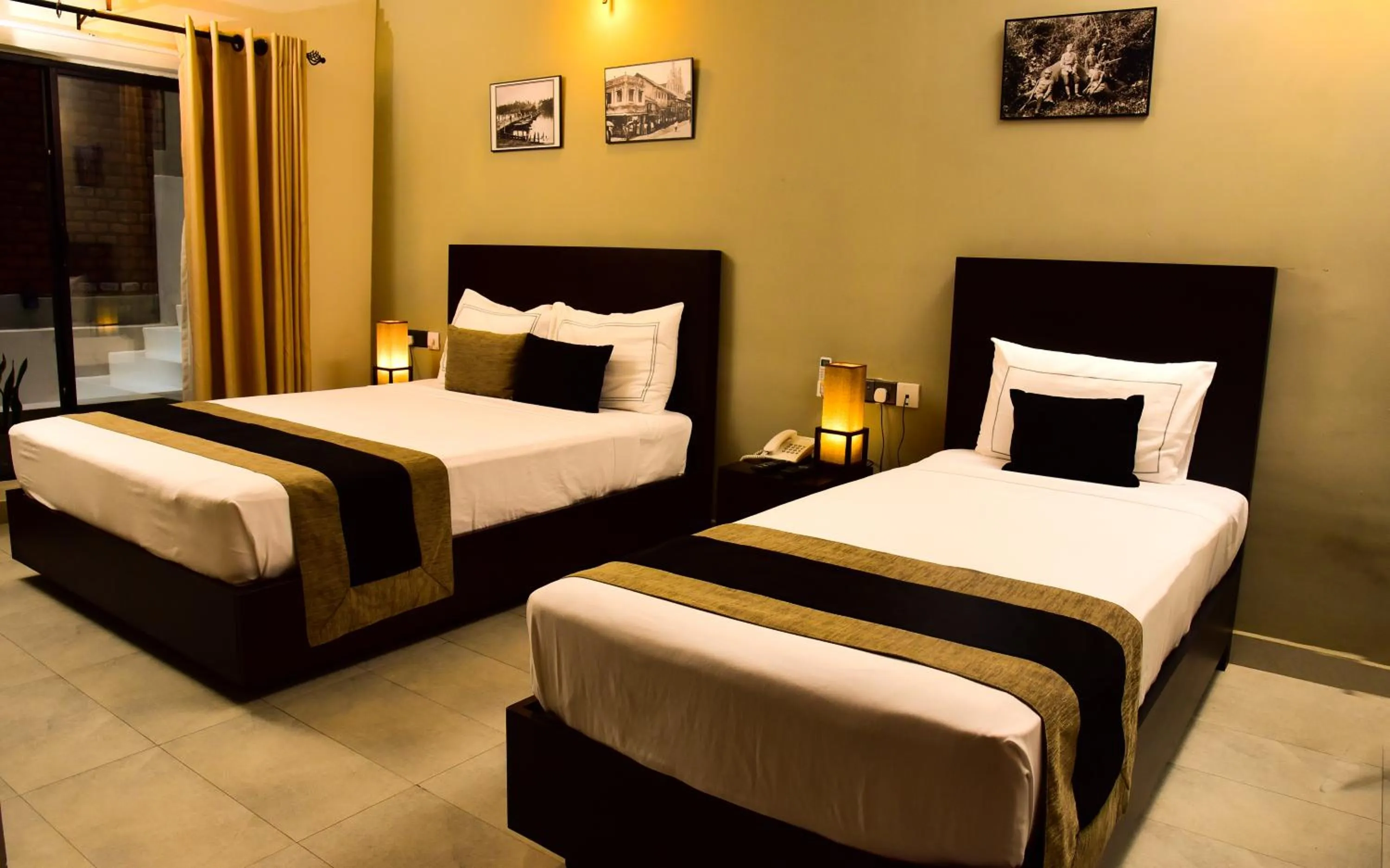 Bed in Pine Hill Residence