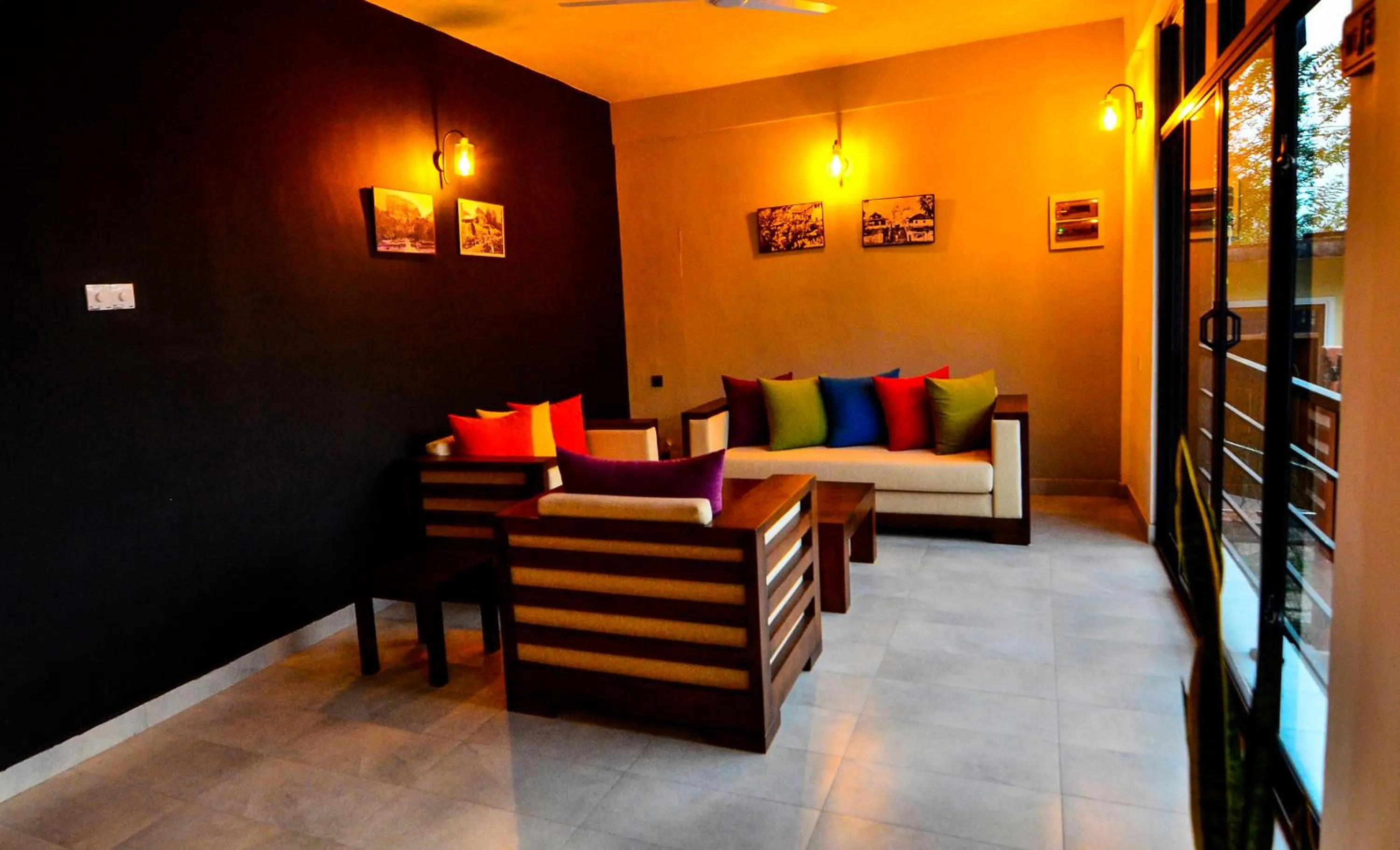 Living room in Pine Hill Residence